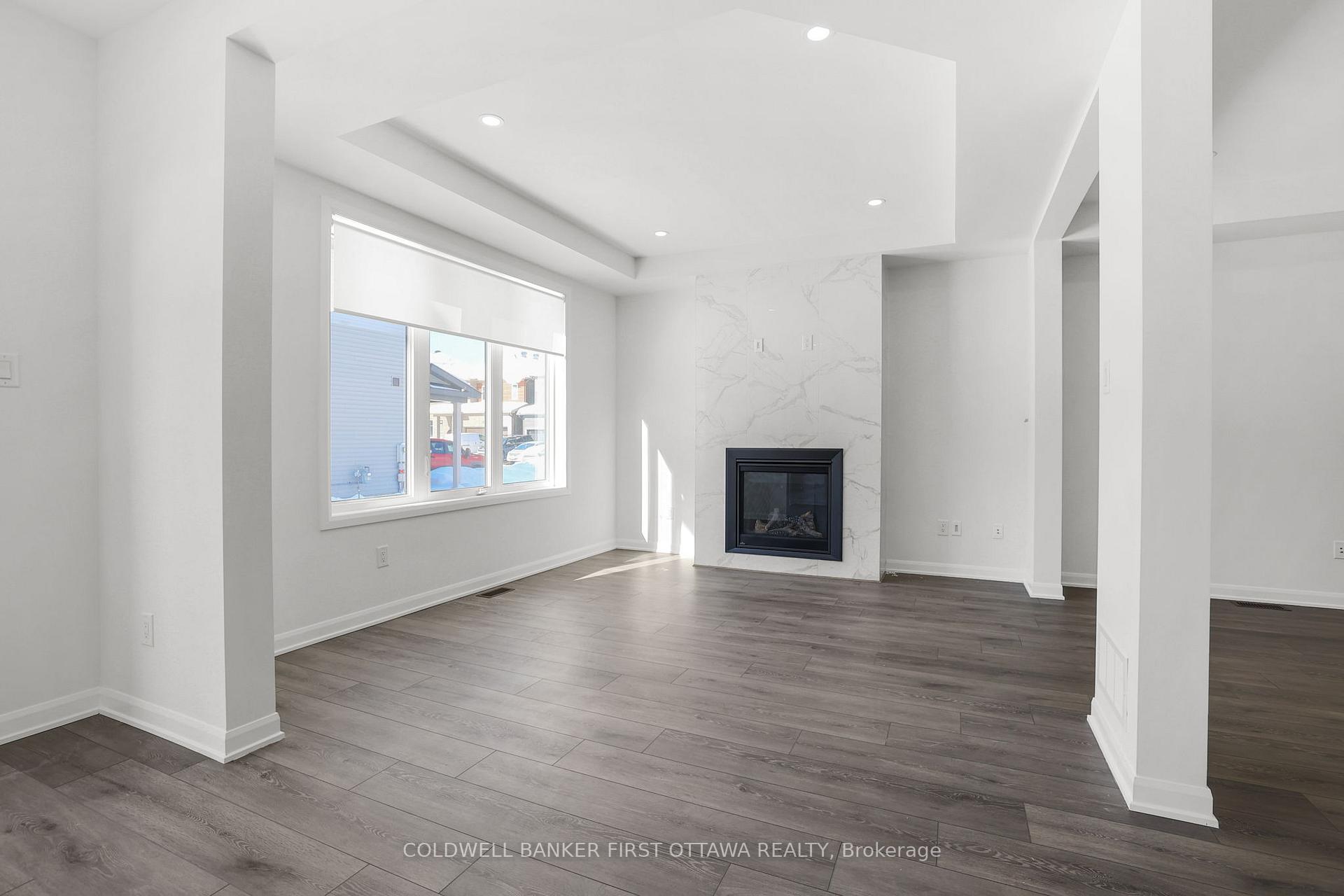 Photo 11 of 319 Cloyne Crescent, Ottawa, Barrhaven - Half Moon Bay — HOMEH