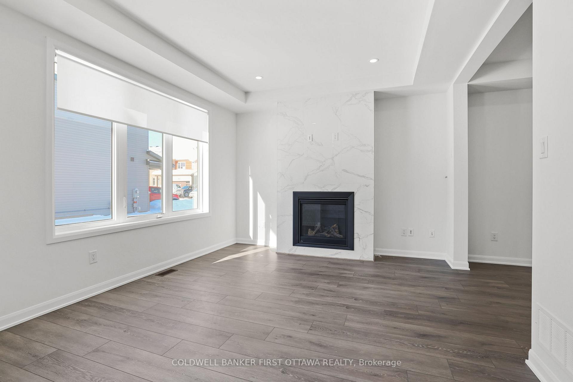 Photo 12 of 319 Cloyne Crescent, Ottawa, Barrhaven - Half Moon Bay — HOMEH