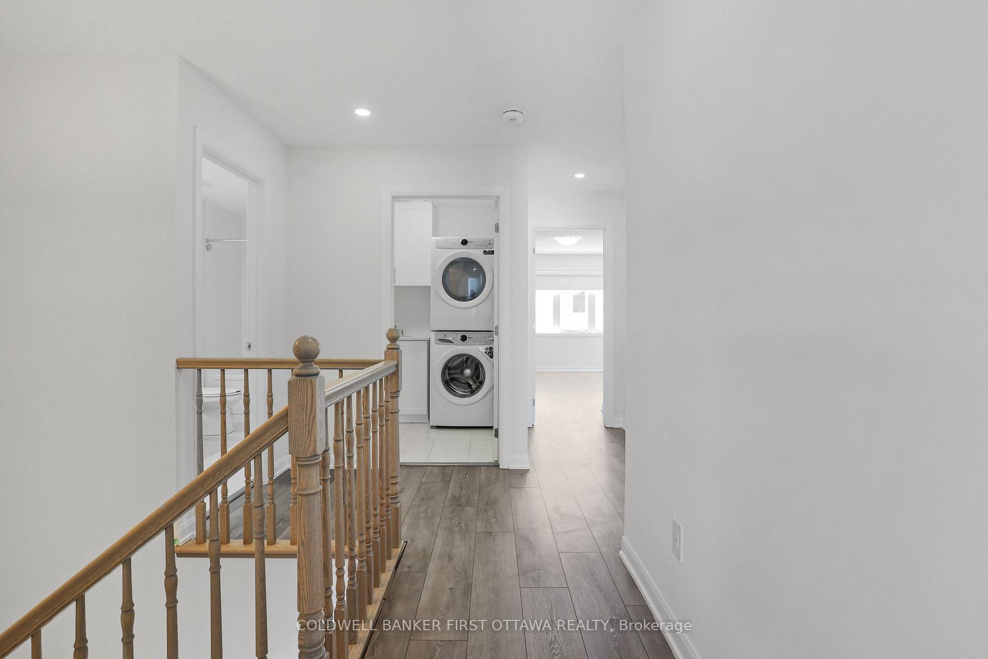 Photo 15 of 319 Cloyne Crescent, Ottawa, Barrhaven - Half Moon Bay — HOMEH