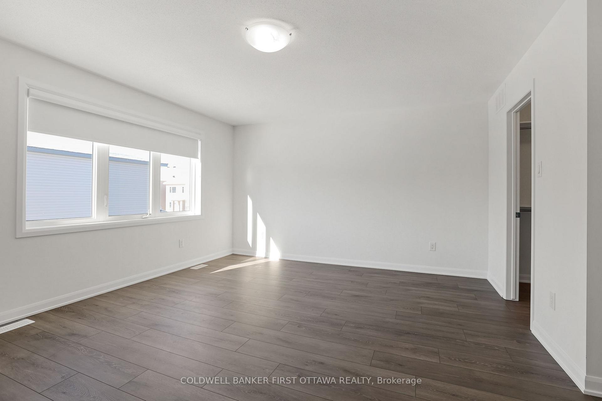 Photo 17 of 319 Cloyne Crescent, Ottawa, Barrhaven - Half Moon Bay — HOMEH