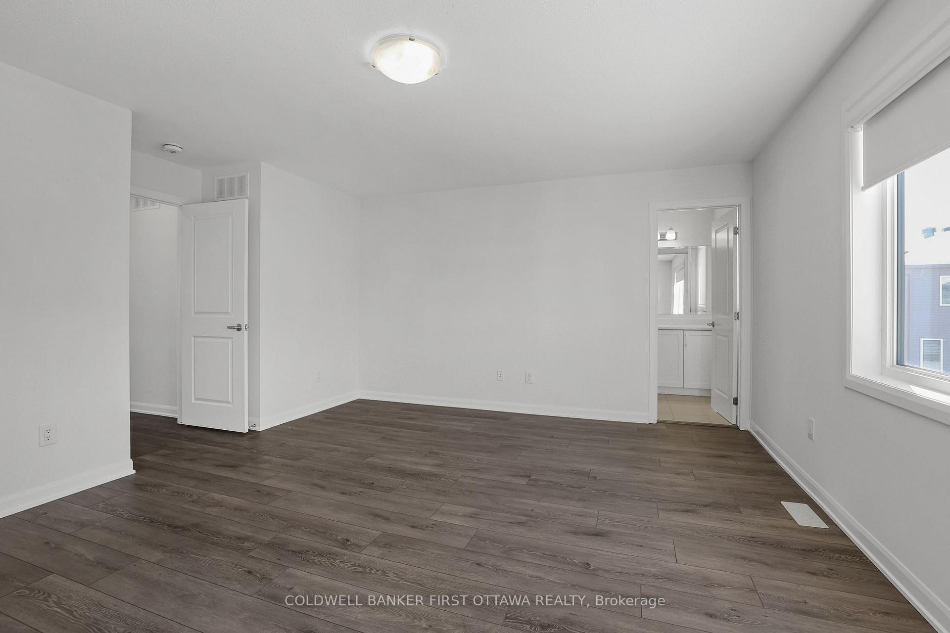 Photo 19 of 319 Cloyne Crescent, Ottawa, Barrhaven - Half Moon Bay — HOMEH