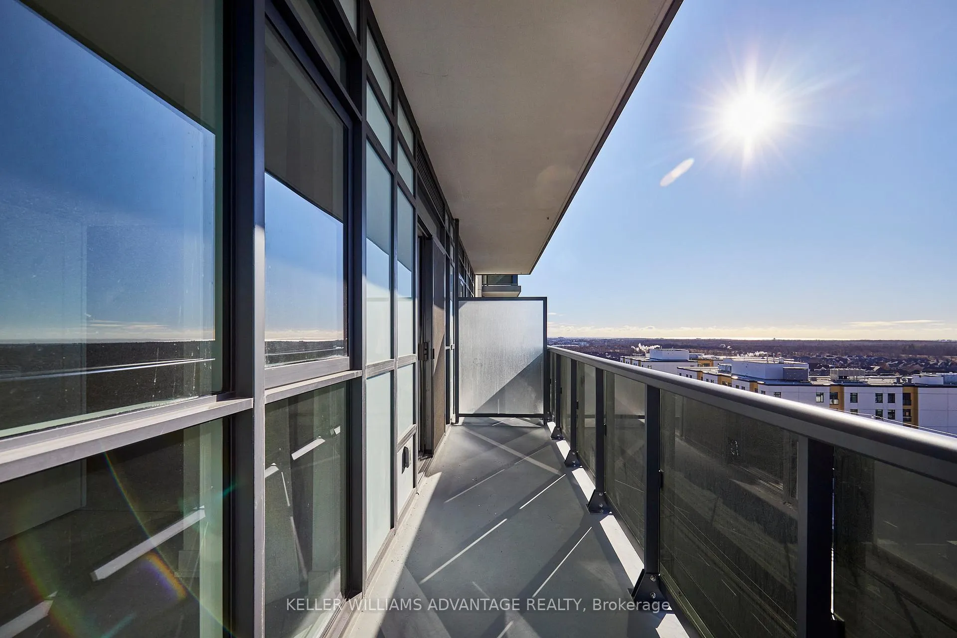 Photo 6 of Unit 915, 2545 Simcoe Street N, Oshawa, Windfields — HOMEH