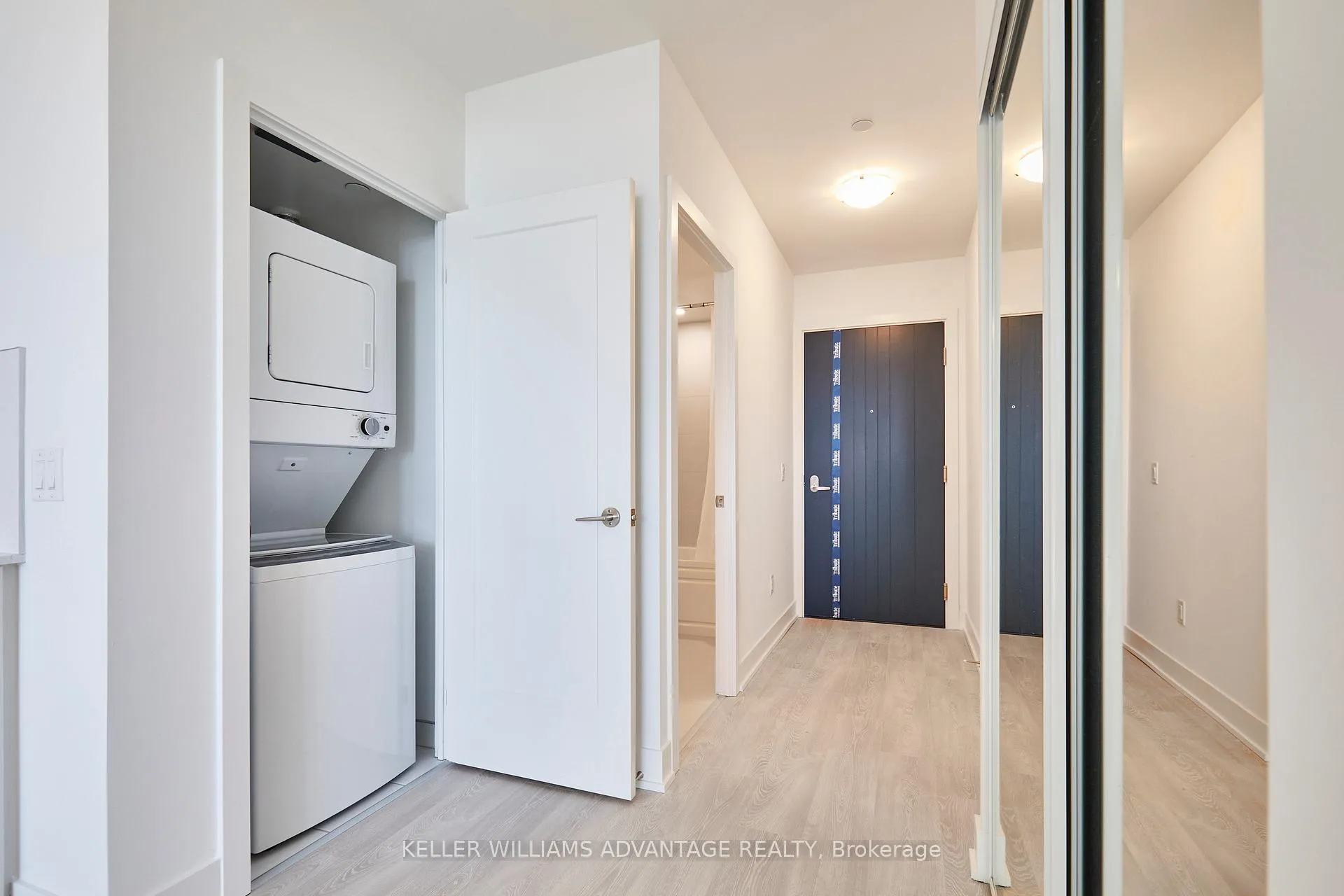 Photo 16 of Unit 915, 2545 Simcoe Street N, Oshawa, Windfields — HOMEH
