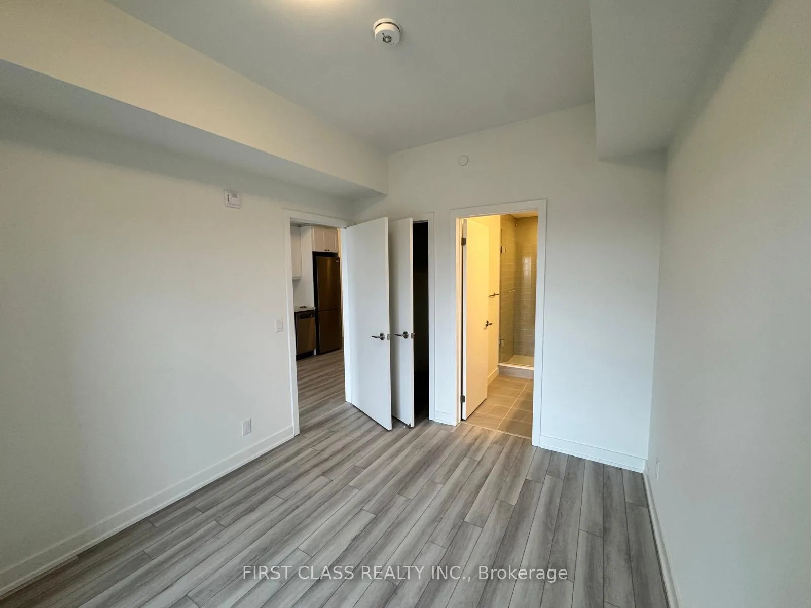 Photo 10 of Unit 704, 51 Clarington Boulevard, Clarington, Bowmanville — HOMEH