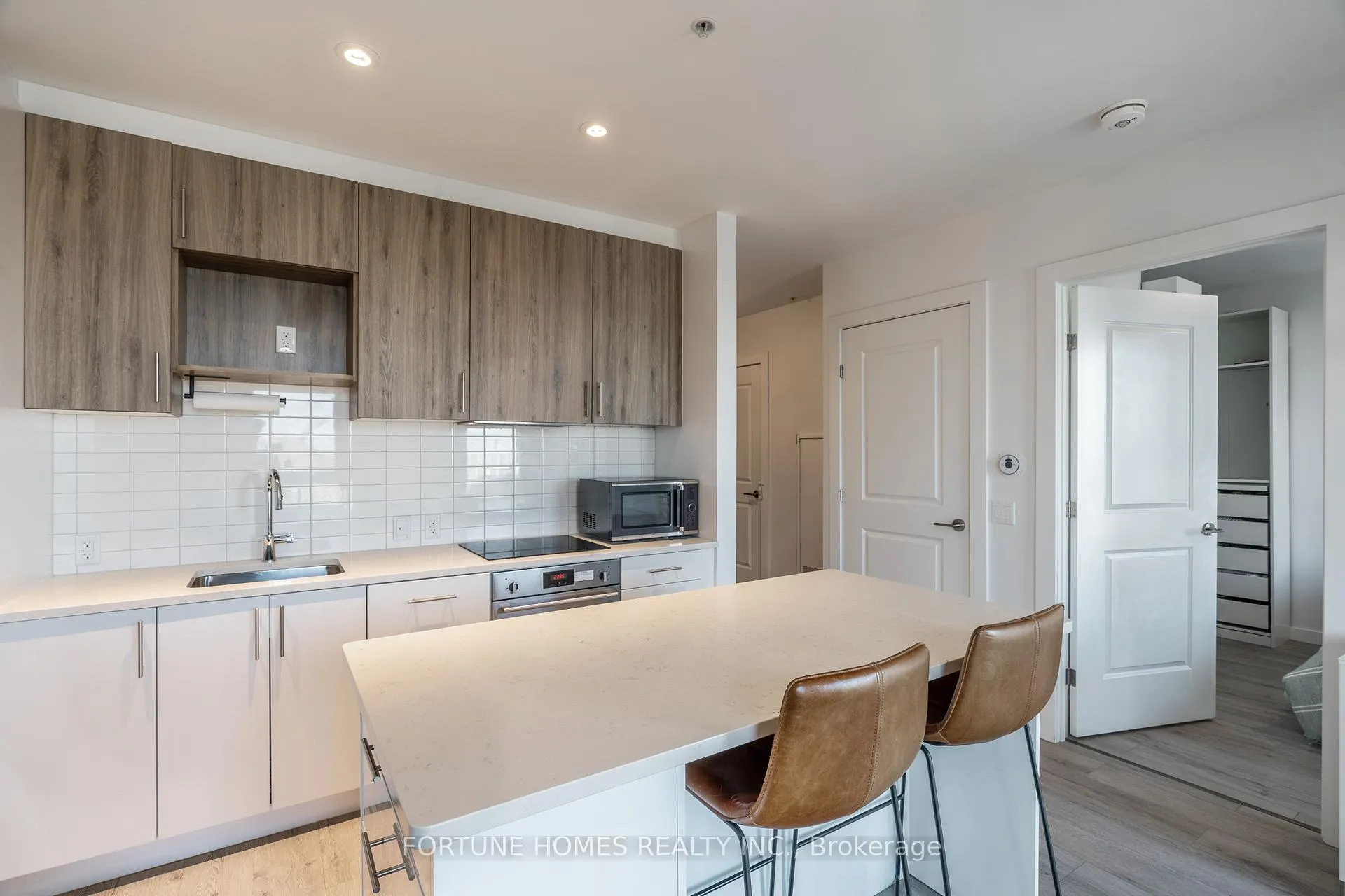 Photo 21 of Unit 1712, 181 King Street S, Waterloo, Uptown West — HOMEH