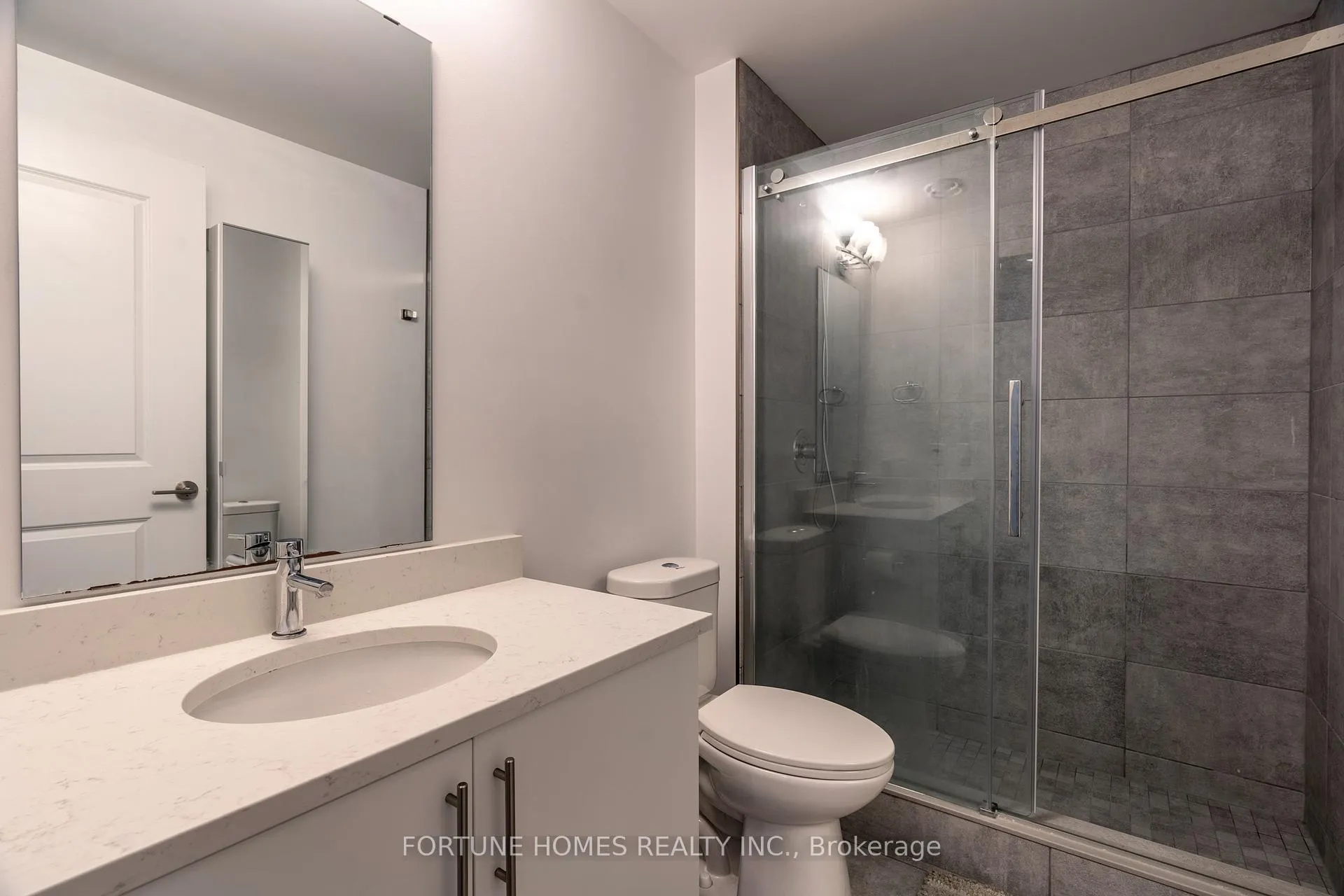 Photo 29 of Unit 1712, 181 King Street S, Waterloo, Uptown West — HOMEH