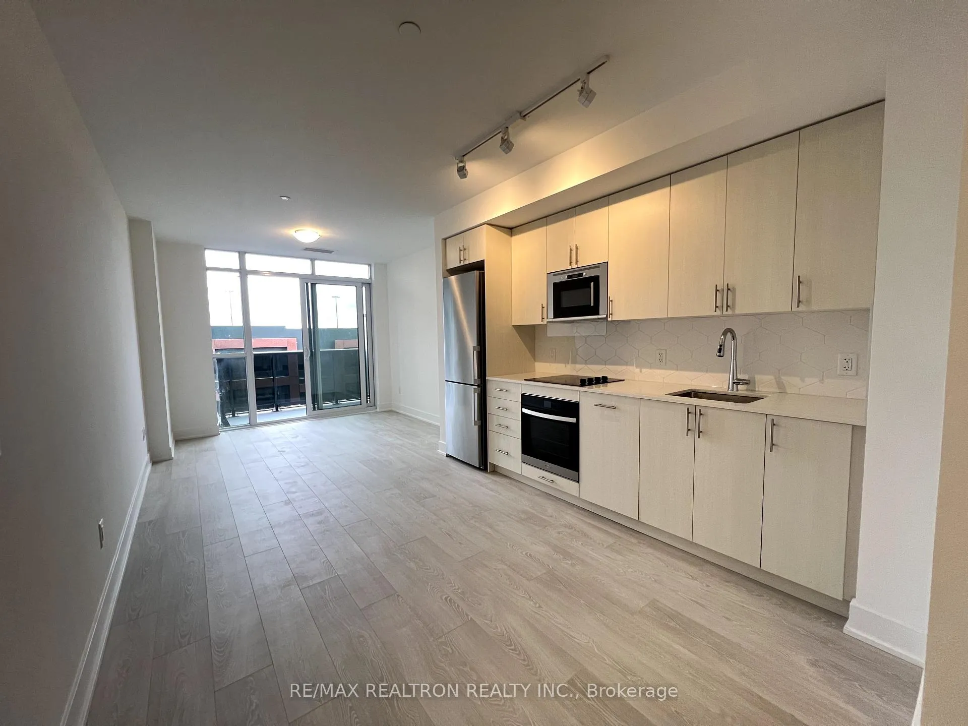 Photo 5 of Unit 337, 2545 Simcoe Street, Oshawa, Windfields — HOMEH