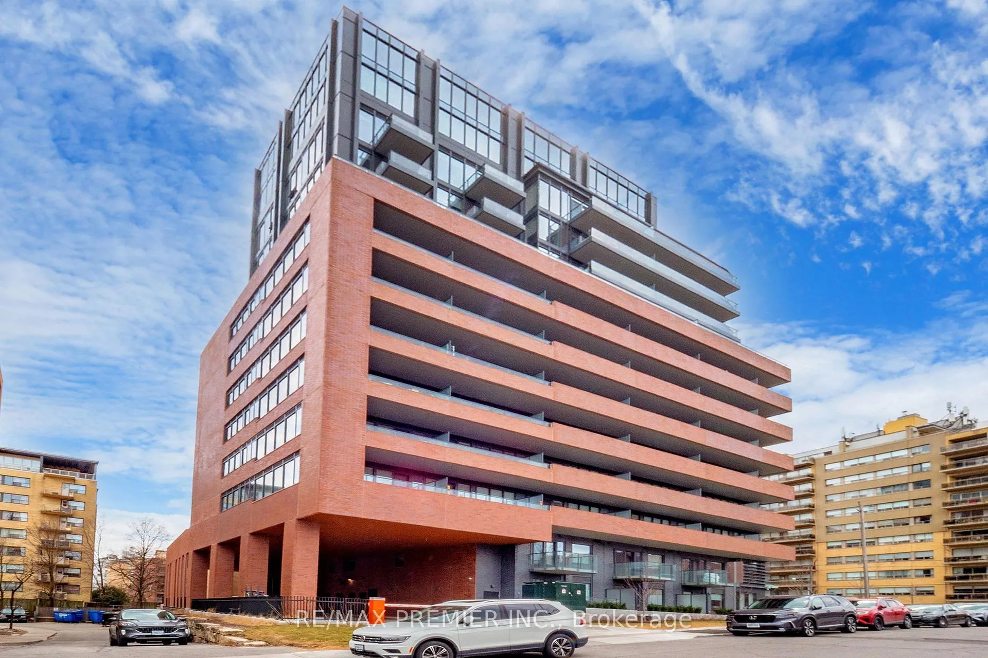 Front of Unit 1105, 2525 Bathurst Street