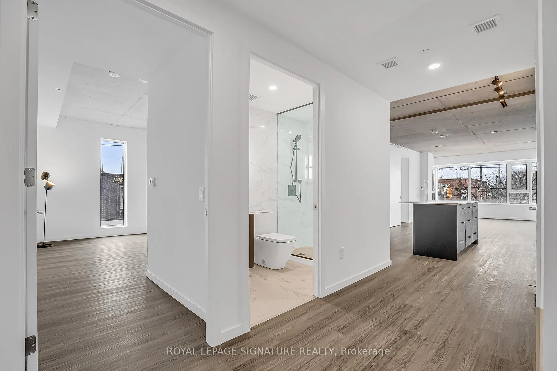 Photo 4 of Unit 214, 689 The Queensway, Etobicoke, Stonegate-Queensway — HOMEH
