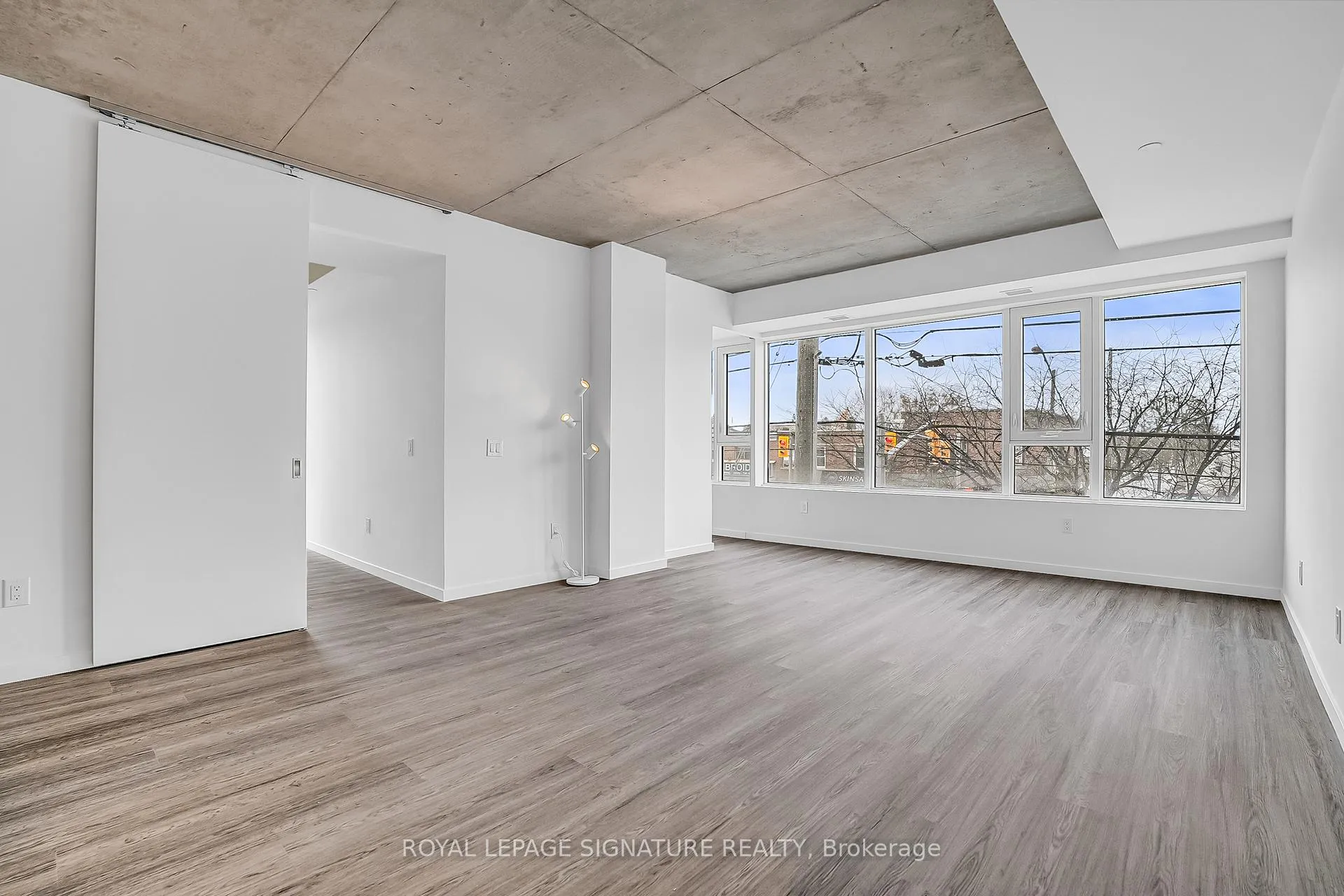 Photo 12 of Unit 214, 689 The Queensway, Etobicoke, Stonegate-Queensway — HOMEH