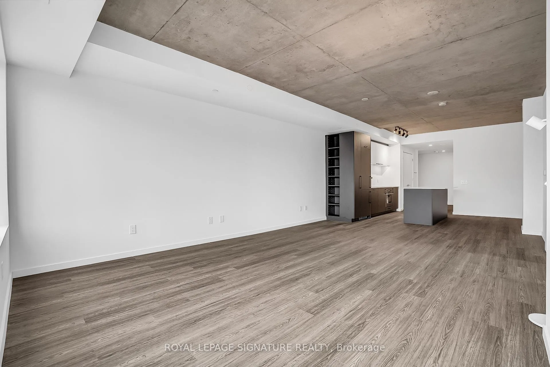 Photo 14 of Unit 214, 689 The Queensway, Etobicoke, Stonegate-Queensway — HOMEH