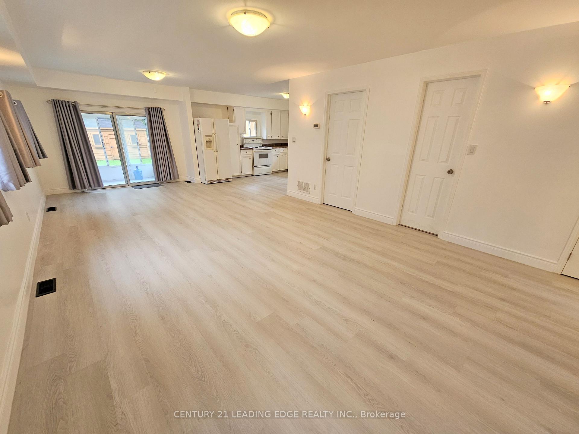 Photo 5 of 261 Parkway Avenue, Georgina, Keswick South — HOMEH