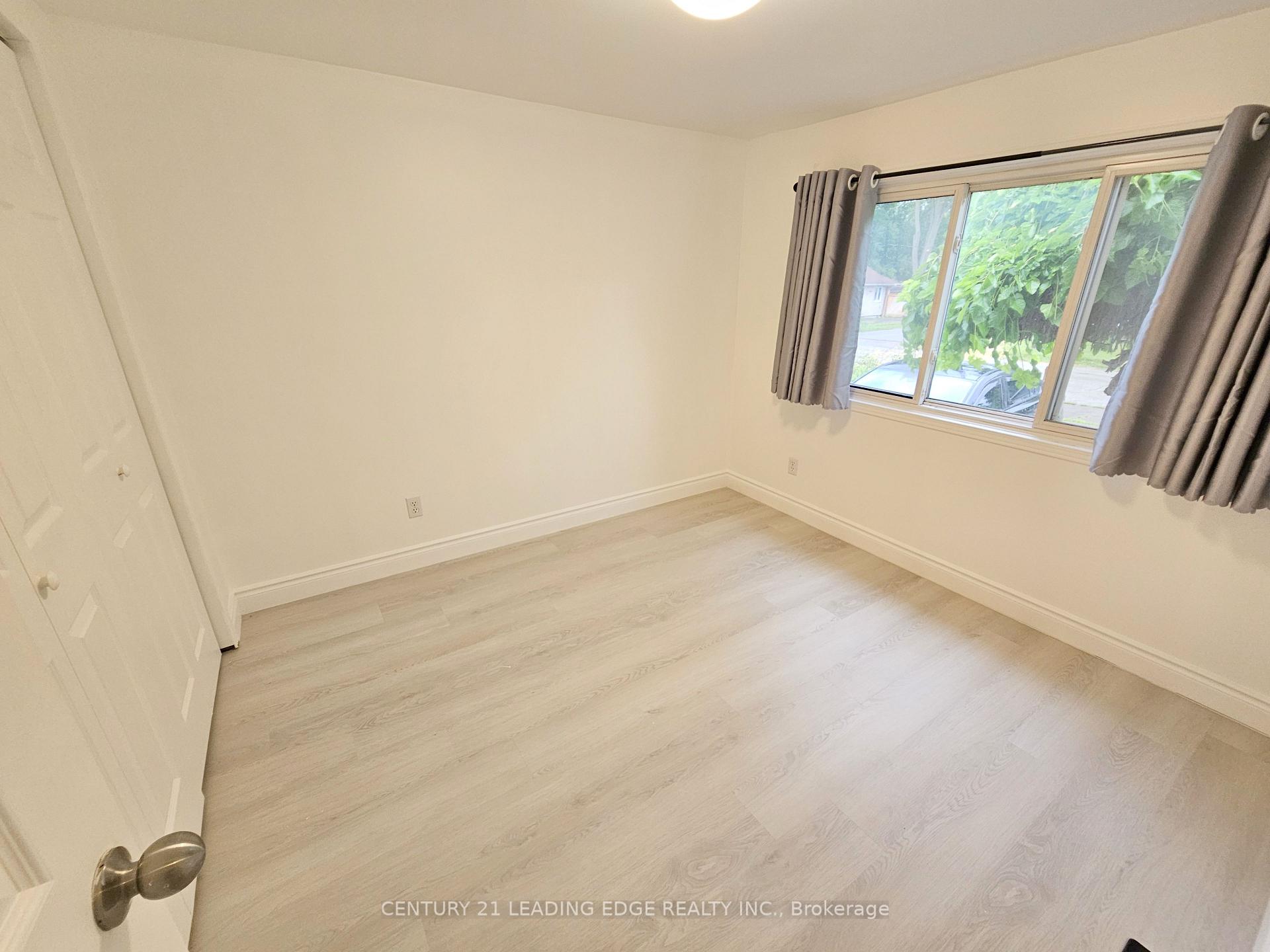 Photo 7 of 261 Parkway Avenue, Georgina, Keswick South — HOMEH