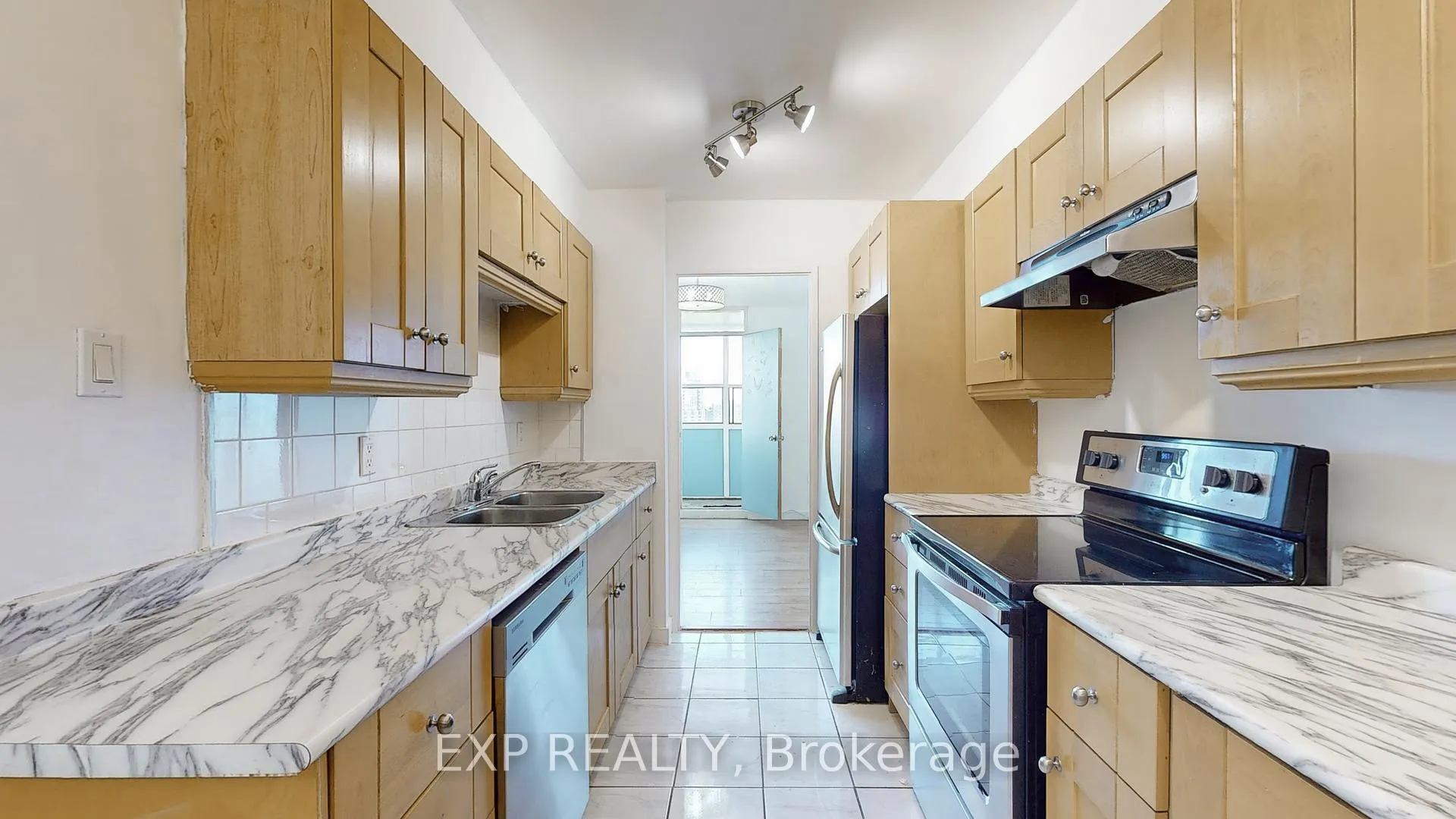 Photo 9 of Unit 906, 130 Neptune Drive, Toronto, Englemount-Lawrence — HOMEH
