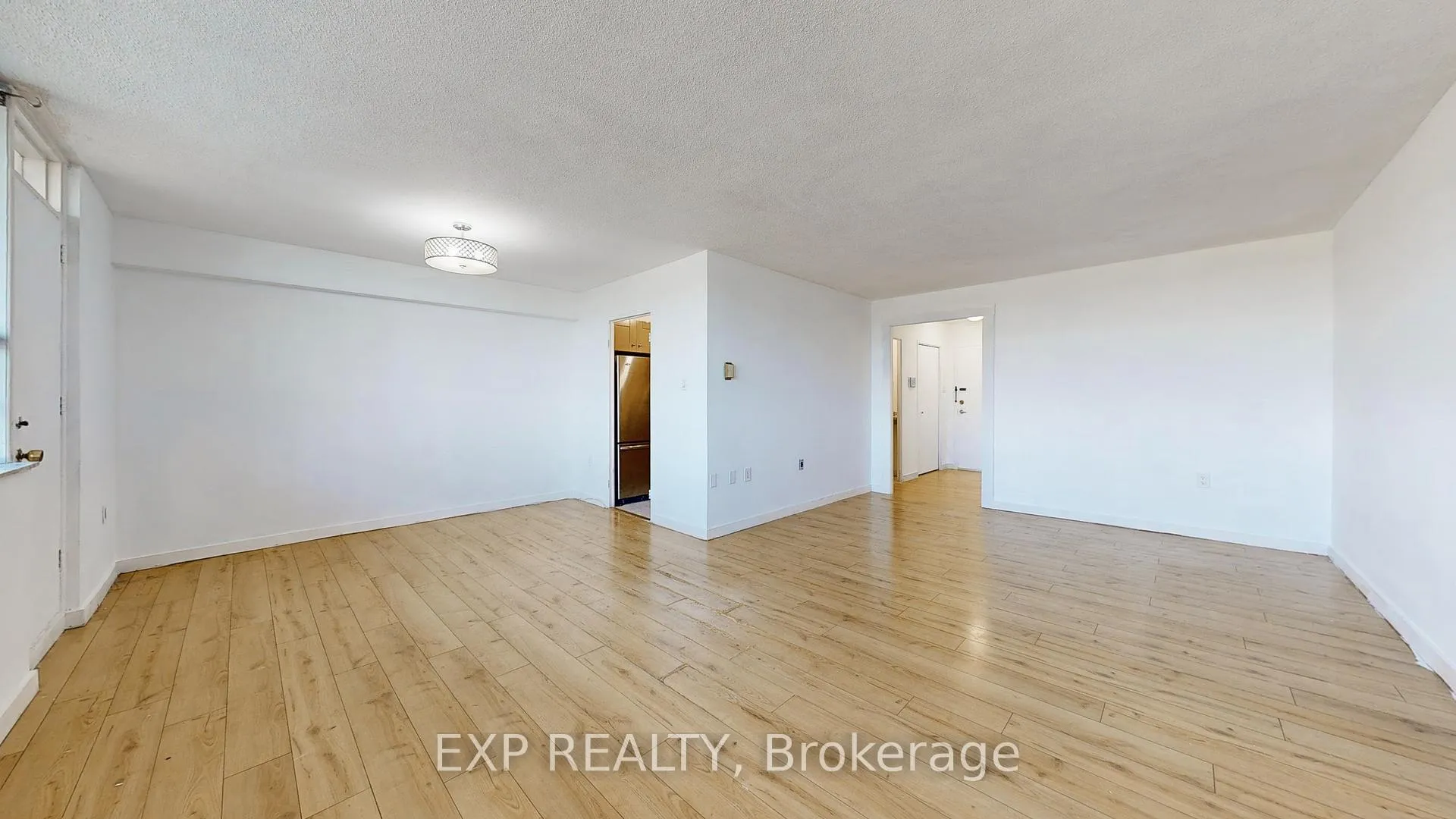 Photo 15 of Unit 906, 130 Neptune Drive, Toronto, Englemount-Lawrence — HOMEH