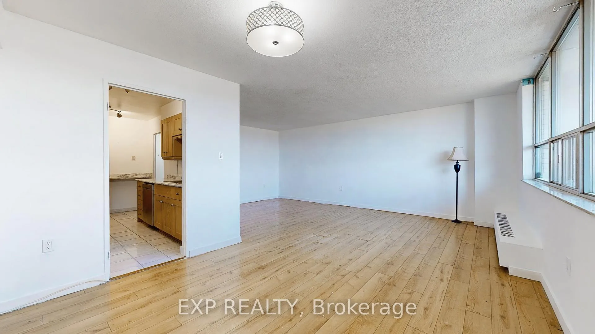 Photo 16 of Unit 906, 130 Neptune Drive, Toronto, Englemount-Lawrence — HOMEH
