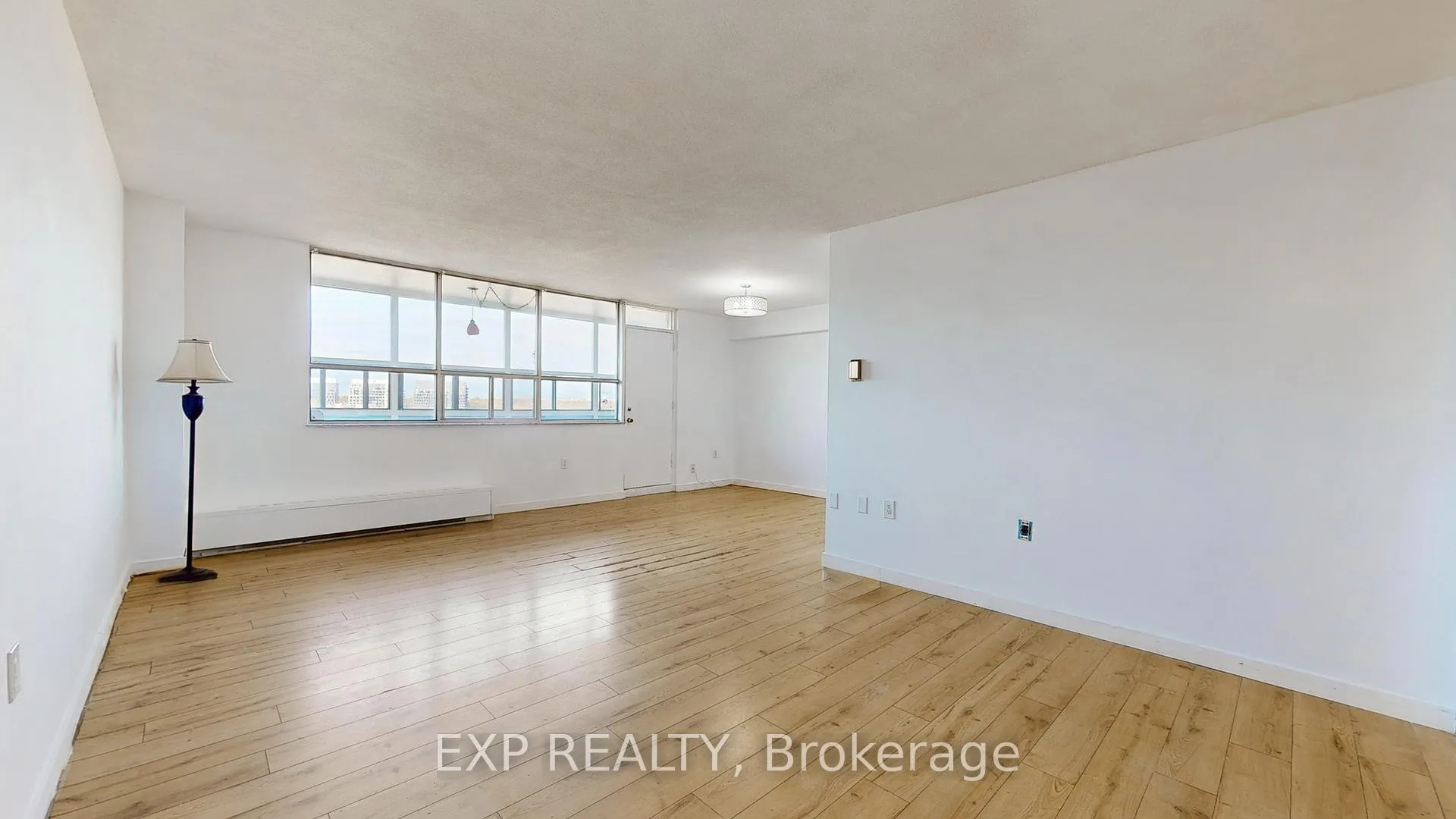 Photo 17 of Unit 906, 130 Neptune Drive, Toronto, Englemount-Lawrence — HOMEH