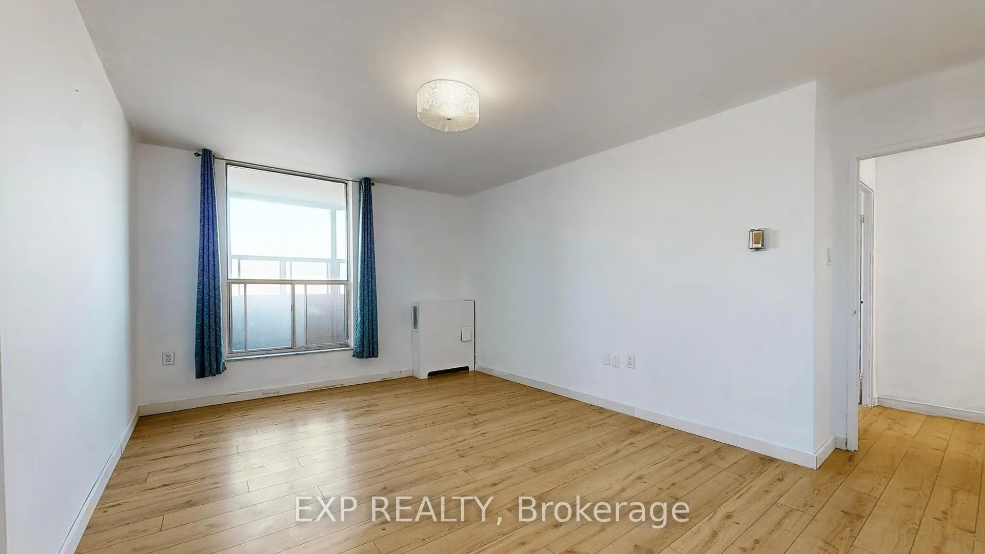 Photo 22 of Unit 906, 130 Neptune Drive, Toronto, Englemount-Lawrence — HOMEH