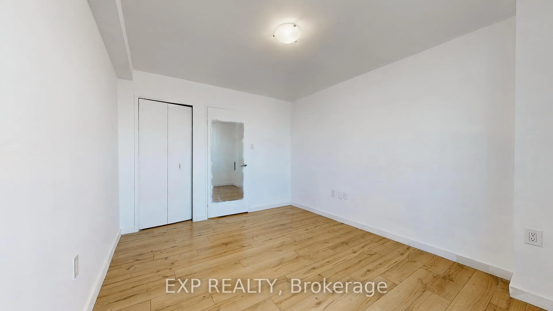 Photo 30 of Unit 906, 130 Neptune Drive, Toronto, Englemount-Lawrence — HOMEH