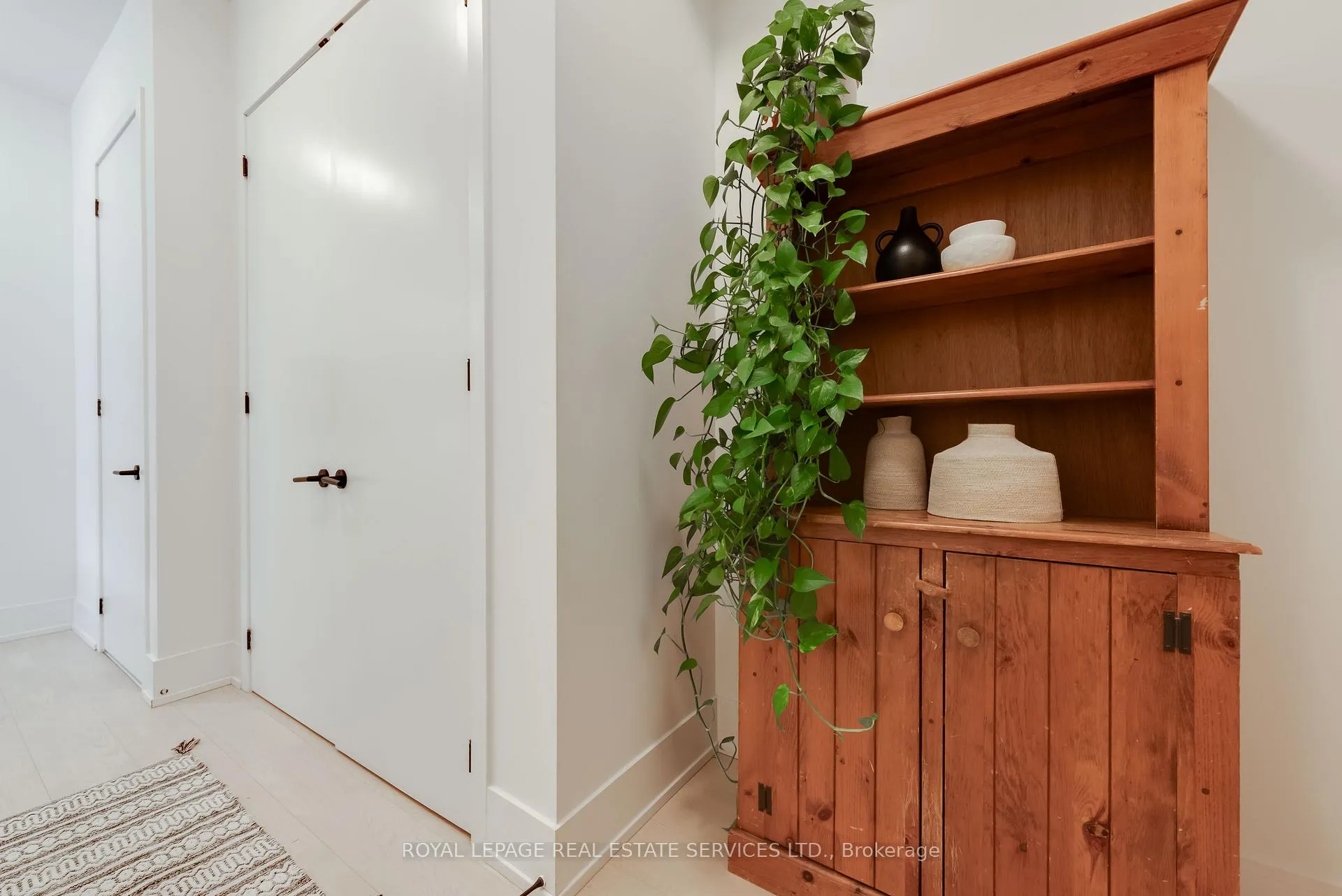 Photo 4 of Unit 101, 14 Dewhurst Boulevard, Toronto, Danforth — HOMEH