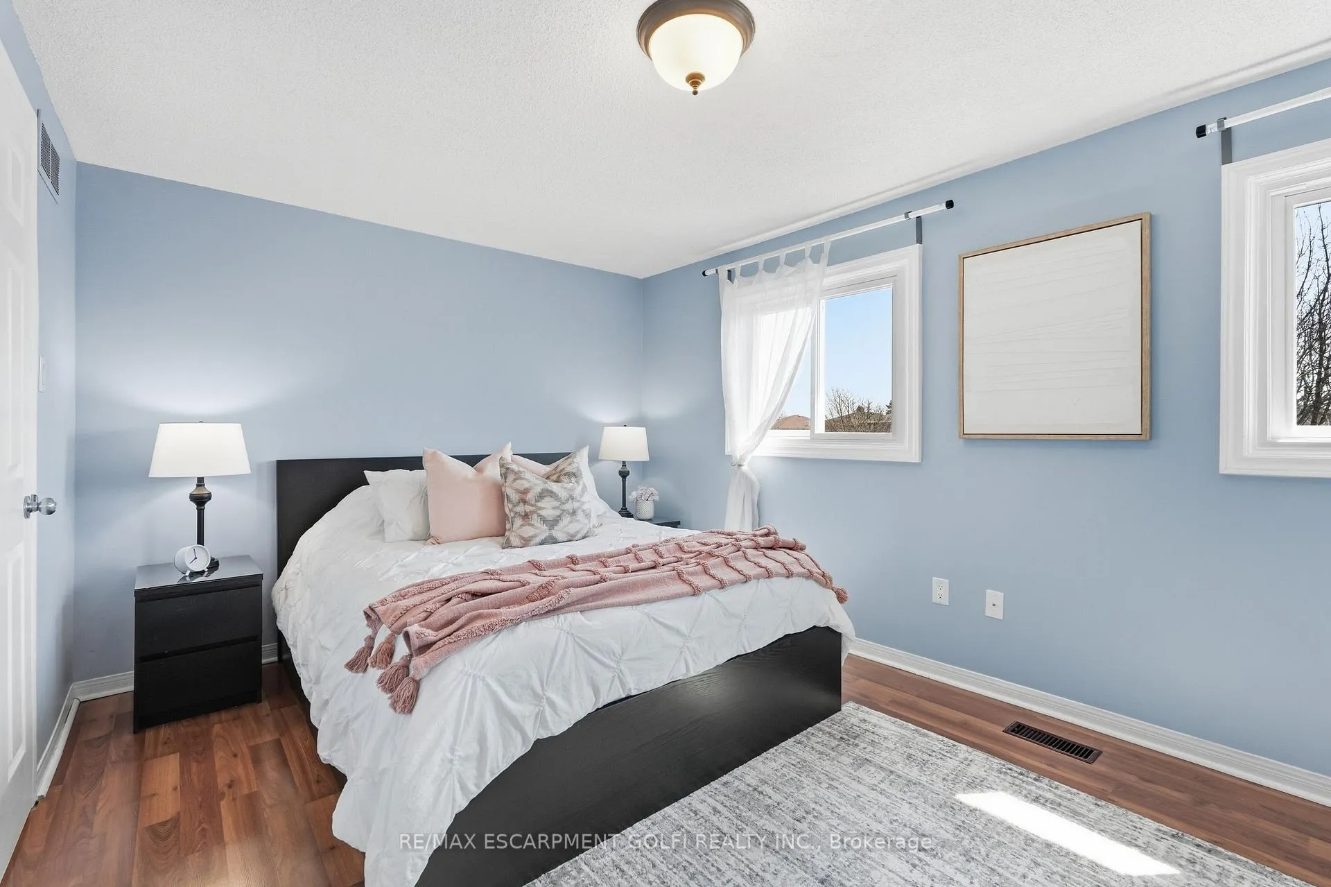 Photo 8 of 107 Broughton Avenue, Hamilton, Broughton — HOMEH