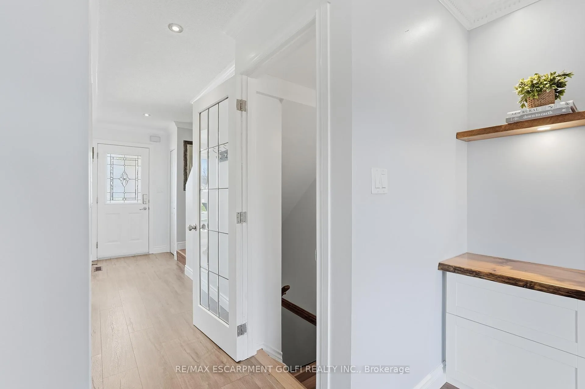 Photo 12 of 107 Broughton Avenue, Hamilton, Broughton — HOMEH