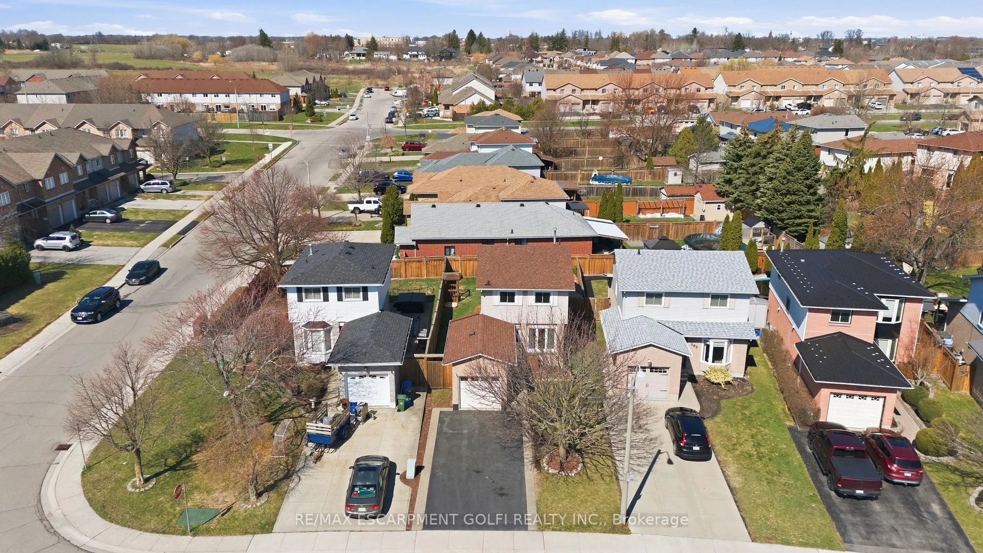 Photo 18 of 107 Broughton Avenue, Hamilton, Broughton — HOMEH