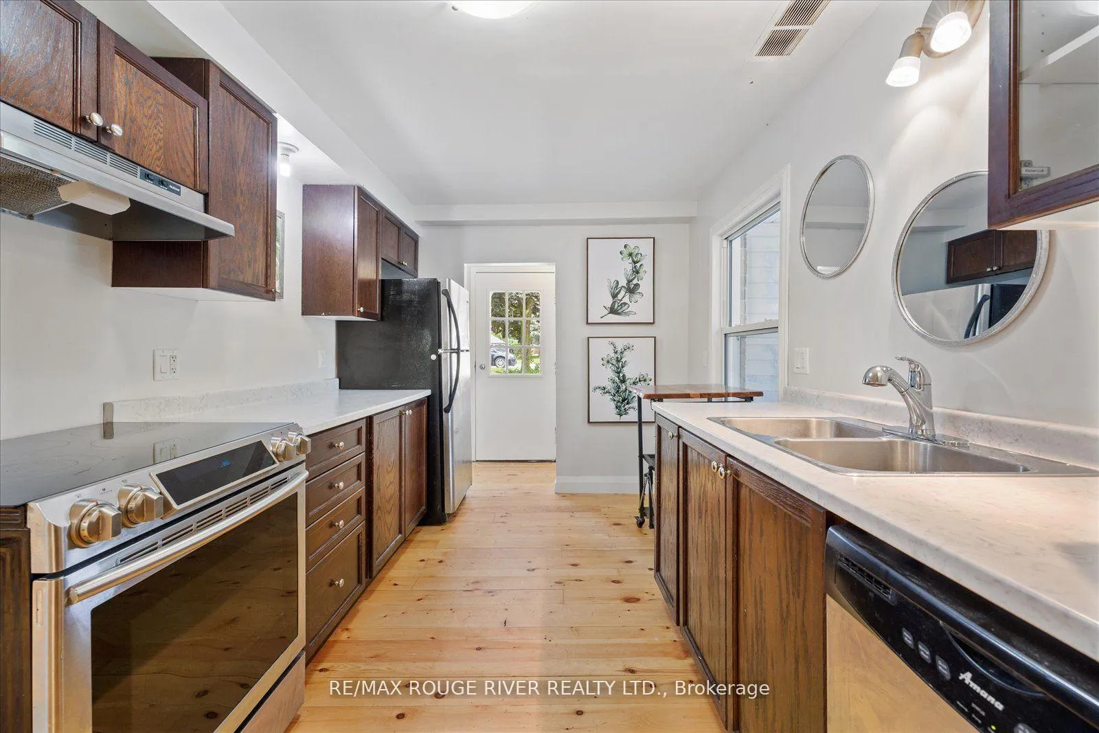 Photo 11 of 3346 Courtice Road, Clarington, Courtice — HOMEH