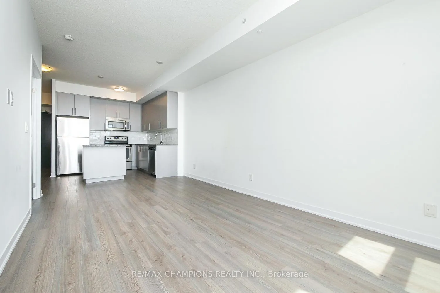 Photo 17 of Unit 709, 85 Duke Street W, Kitchener — HOMEH