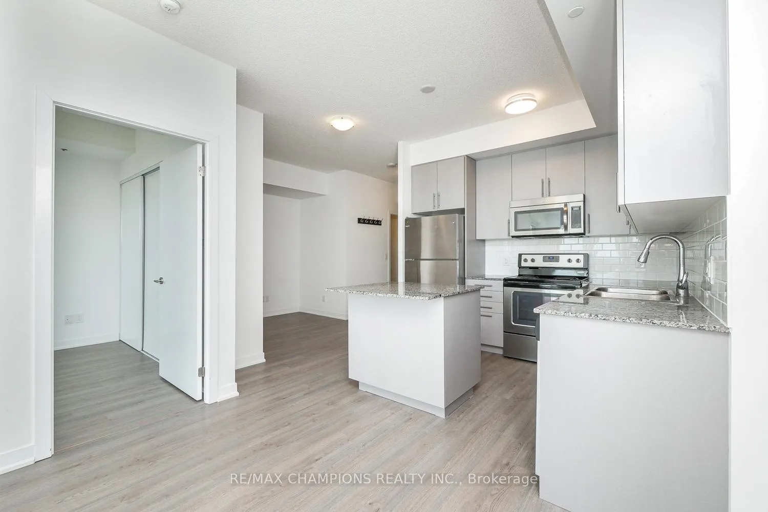 Photo 18 of Unit 709, 85 Duke Street W, Kitchener — HOMEH