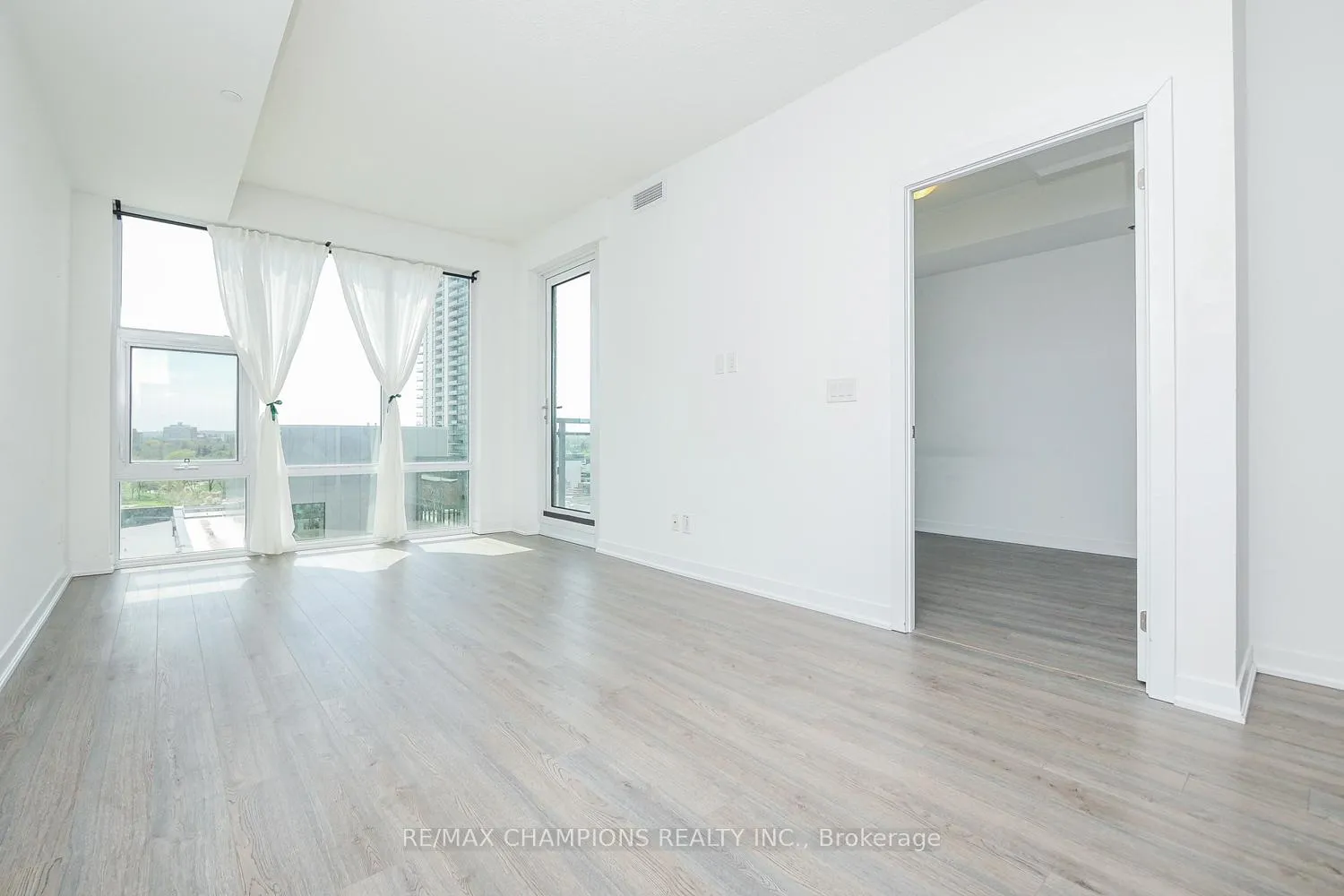 Photo 22 of Unit 709, 85 Duke Street W, Kitchener — HOMEH