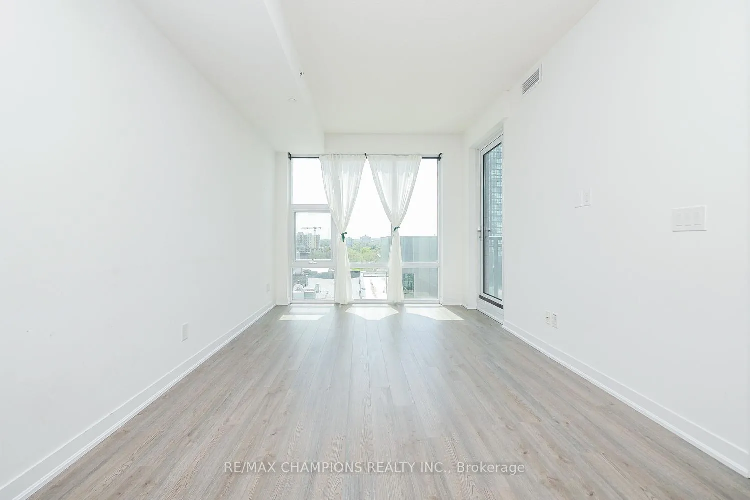 Photo 24 of Unit 709, 85 Duke Street W, Kitchener — HOMEH