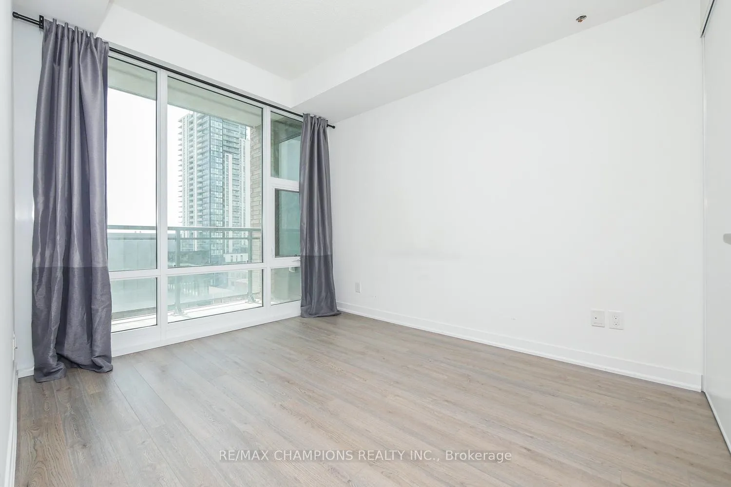 Photo 25 of Unit 709, 85 Duke Street W, Kitchener — HOMEH