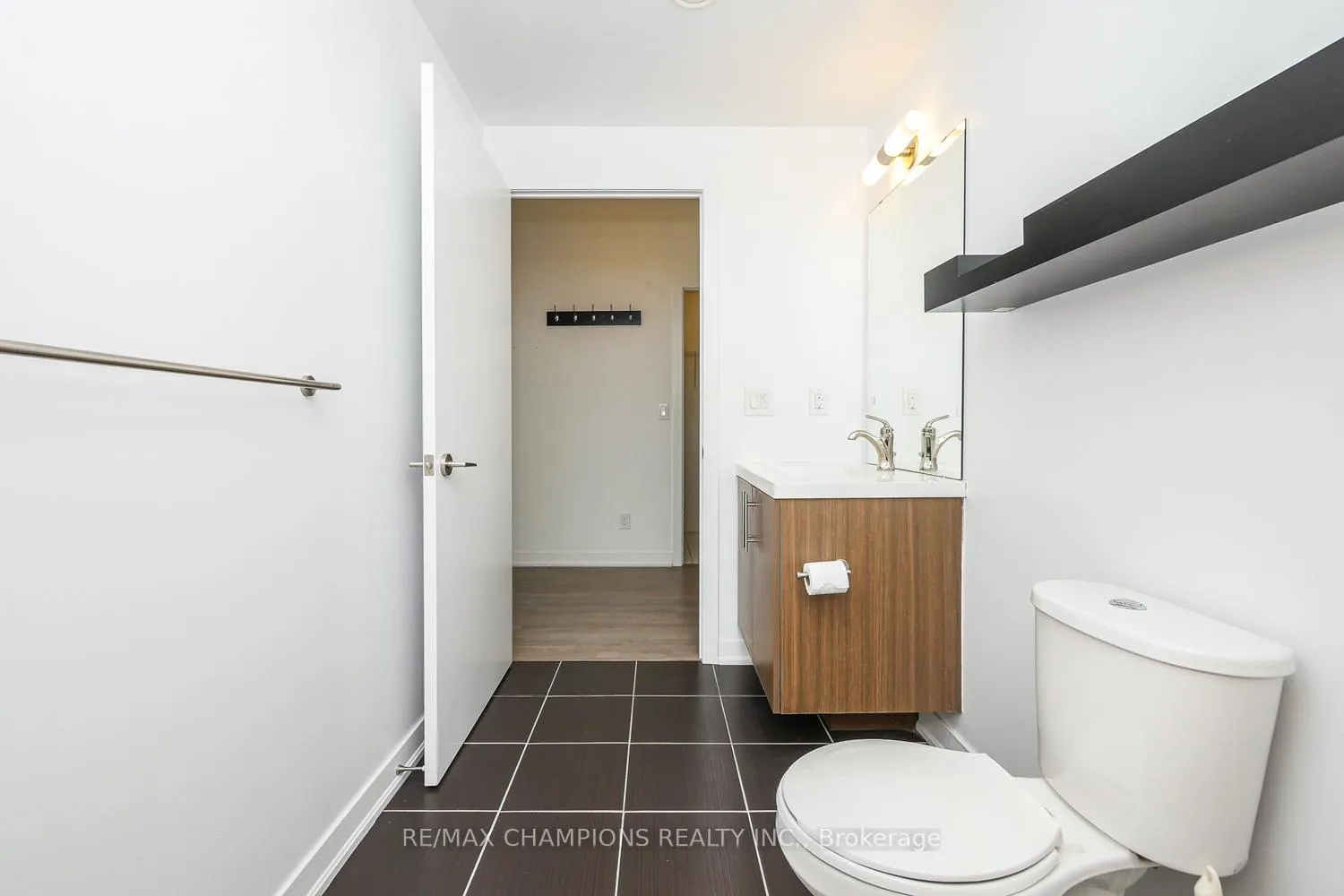 Photo 29 of Unit 709, 85 Duke Street W, Kitchener — HOMEH