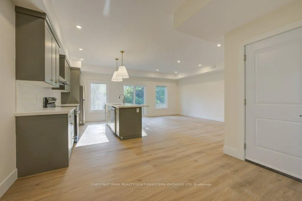 Photo 5 of 20 Stanley Avenue, Kitchener — HOMEH