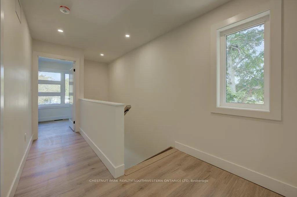 Photo 13 of 20 Stanley Avenue, Kitchener — HOMEH