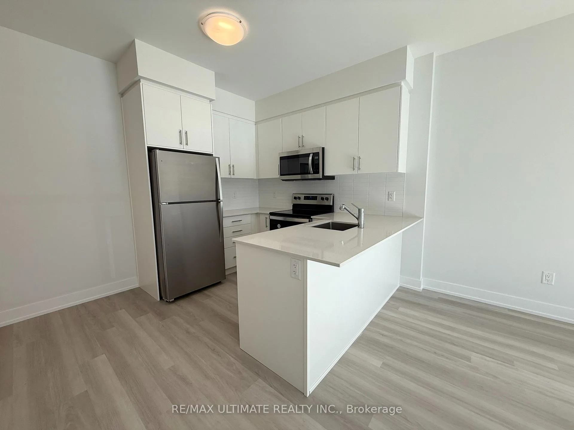 Photo 5 of Unit 213, 1100 Lackner Place, Kitchener — HOMEH