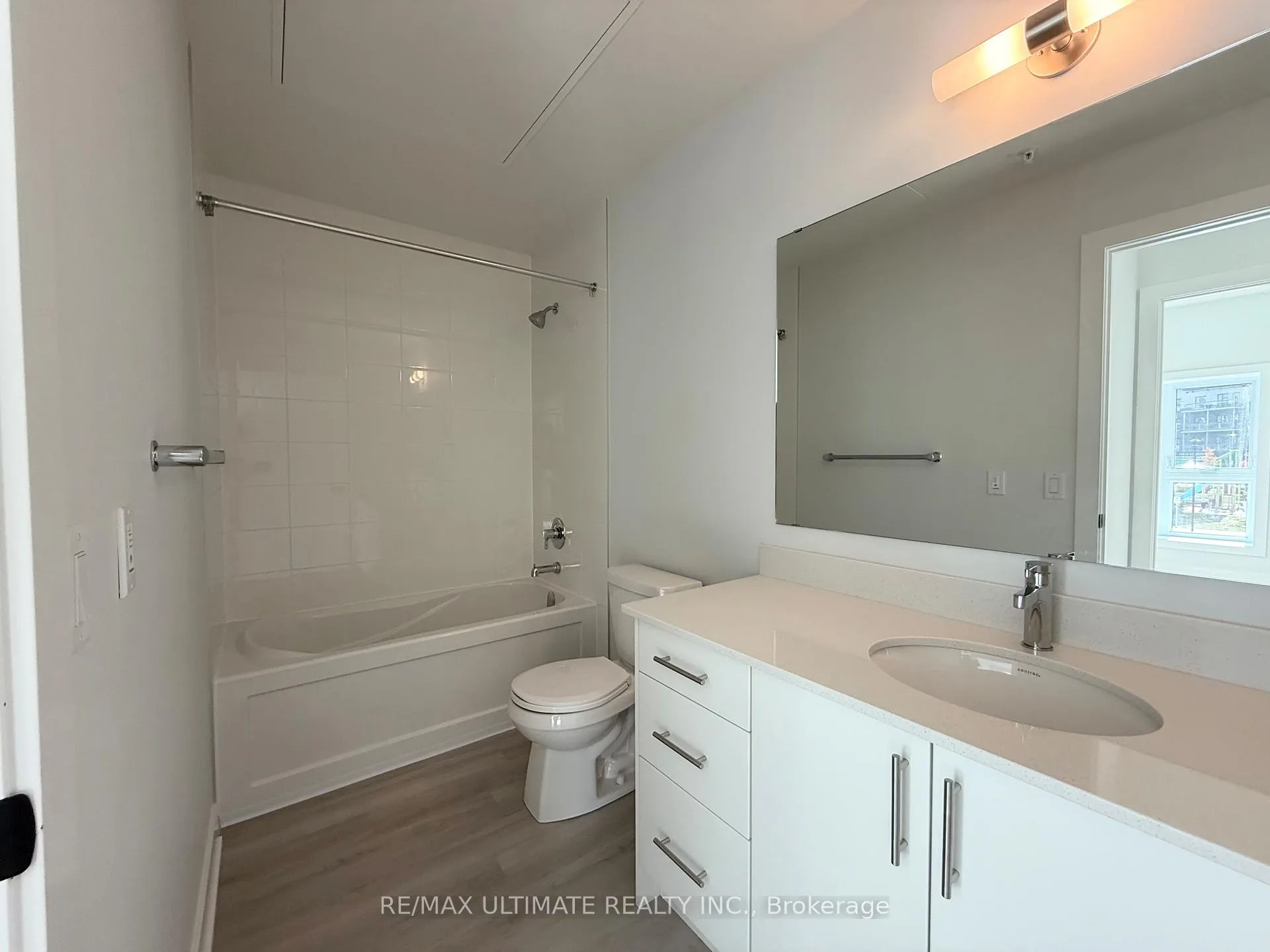 Photo 12 of Unit 213, 1100 Lackner Place, Kitchener — HOMEH