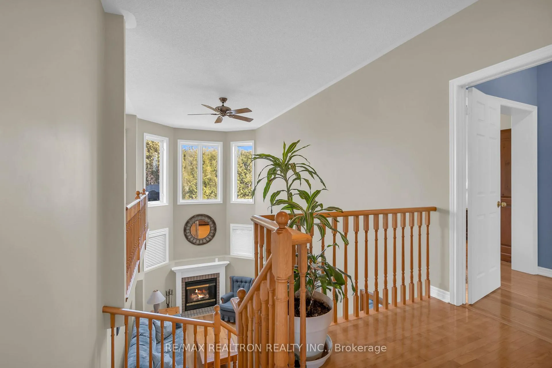 Photo 8 of 17 Marchant Circle, King, Schomberg — HOMEH