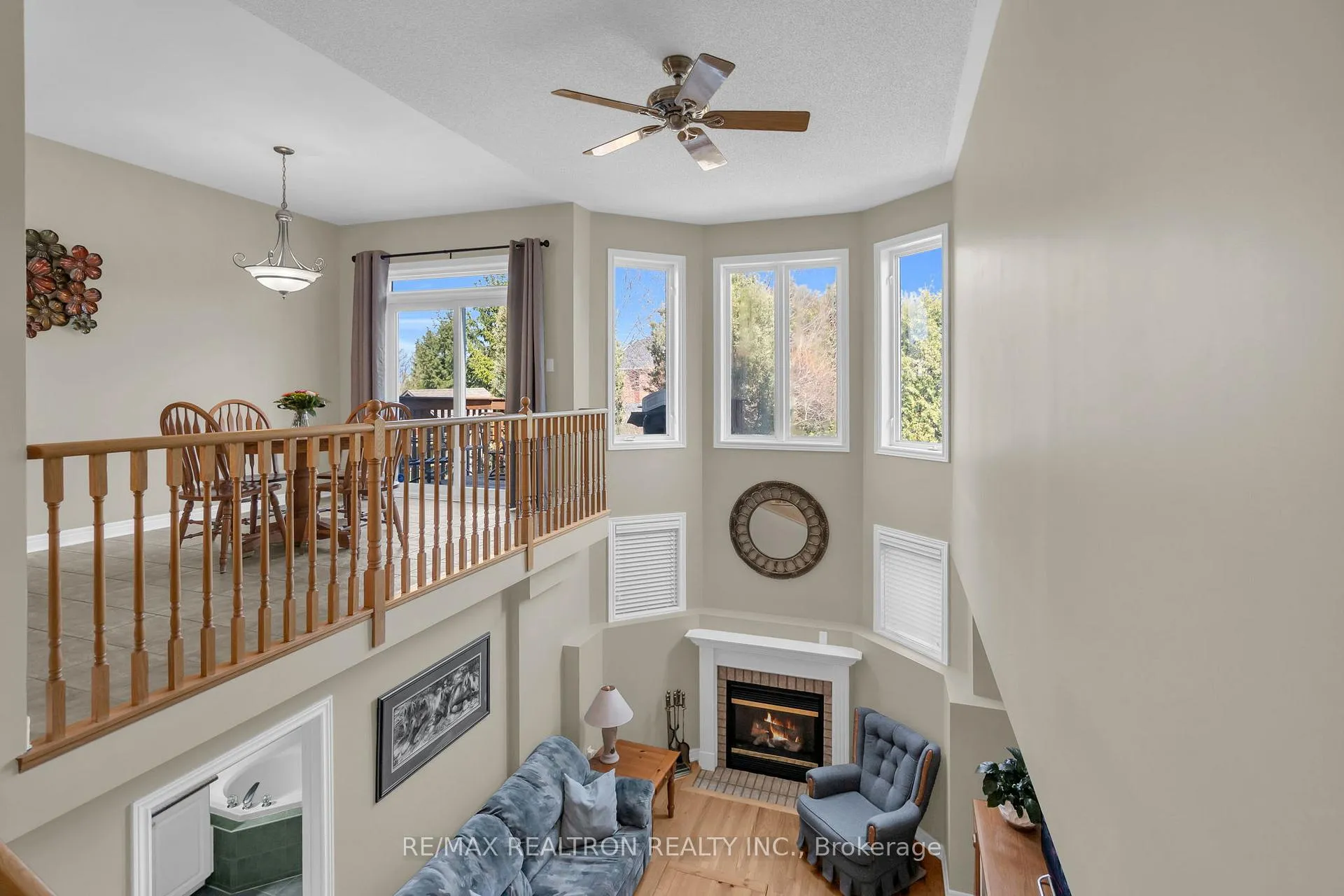 Photo 15 of 17 Marchant Circle, King, Schomberg — HOMEH
