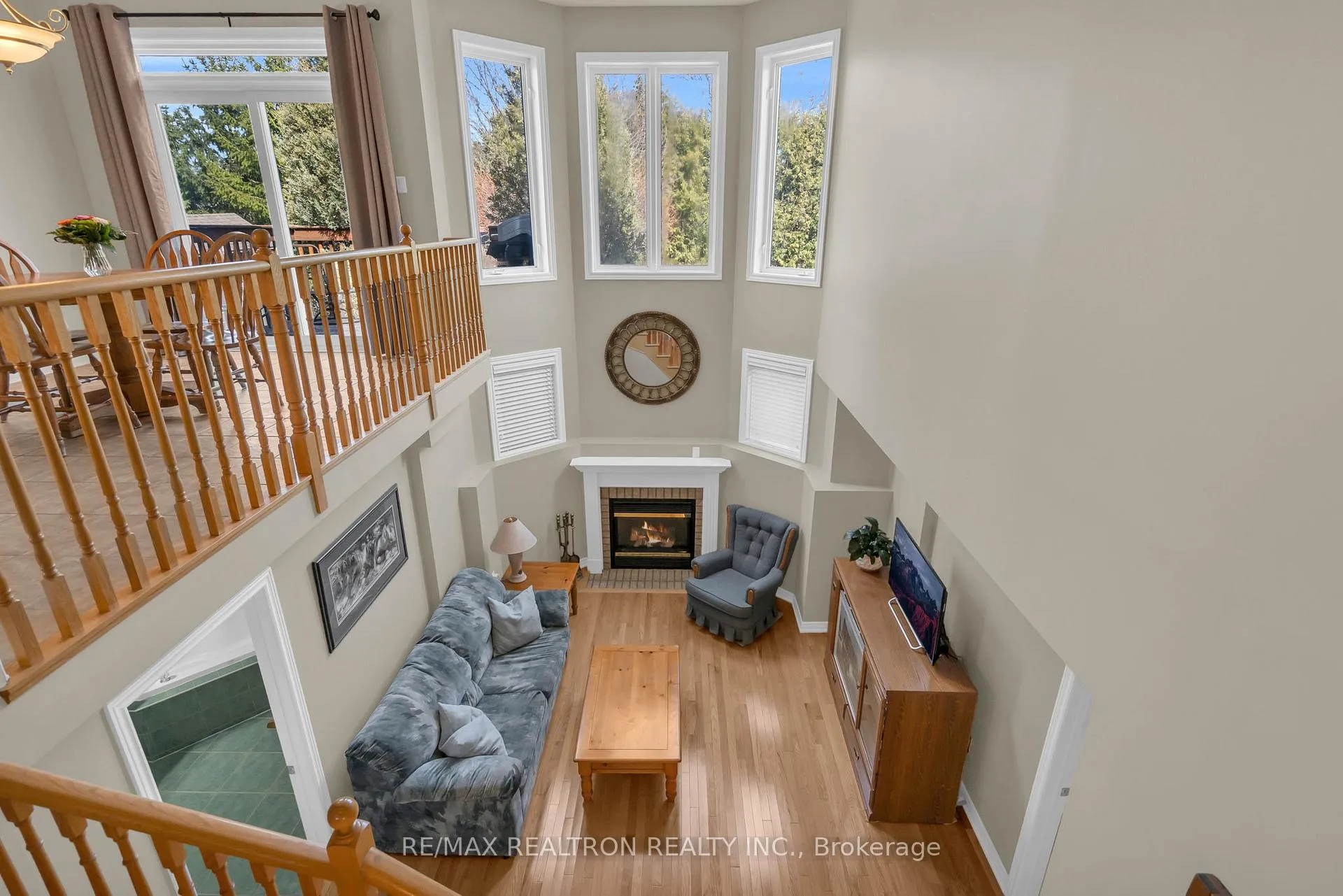 Photo 21 of 17 Marchant Circle, King, Schomberg — HOMEH