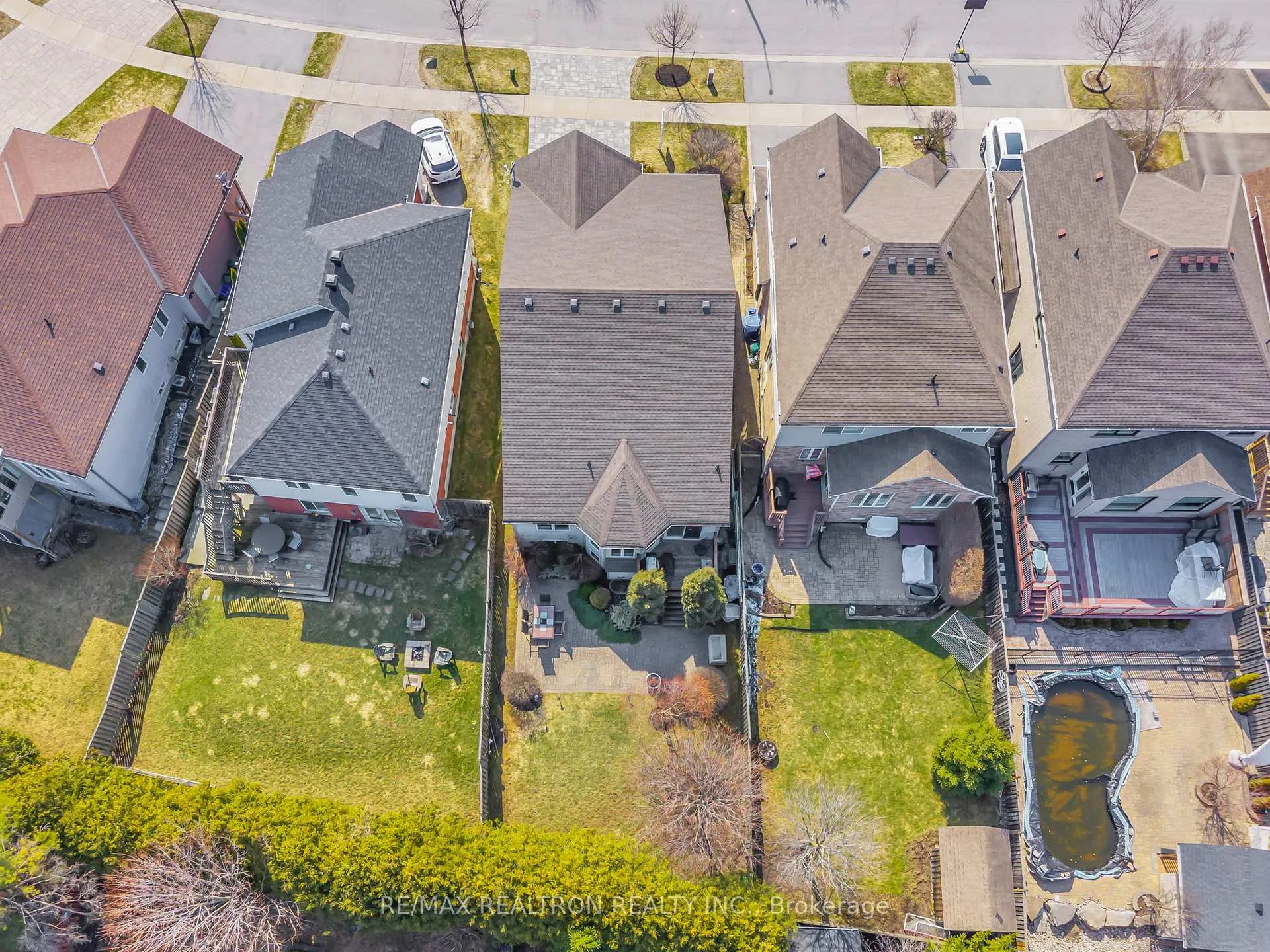 Photo 37 of 17 Marchant Circle, King, Schomberg — HOMEH