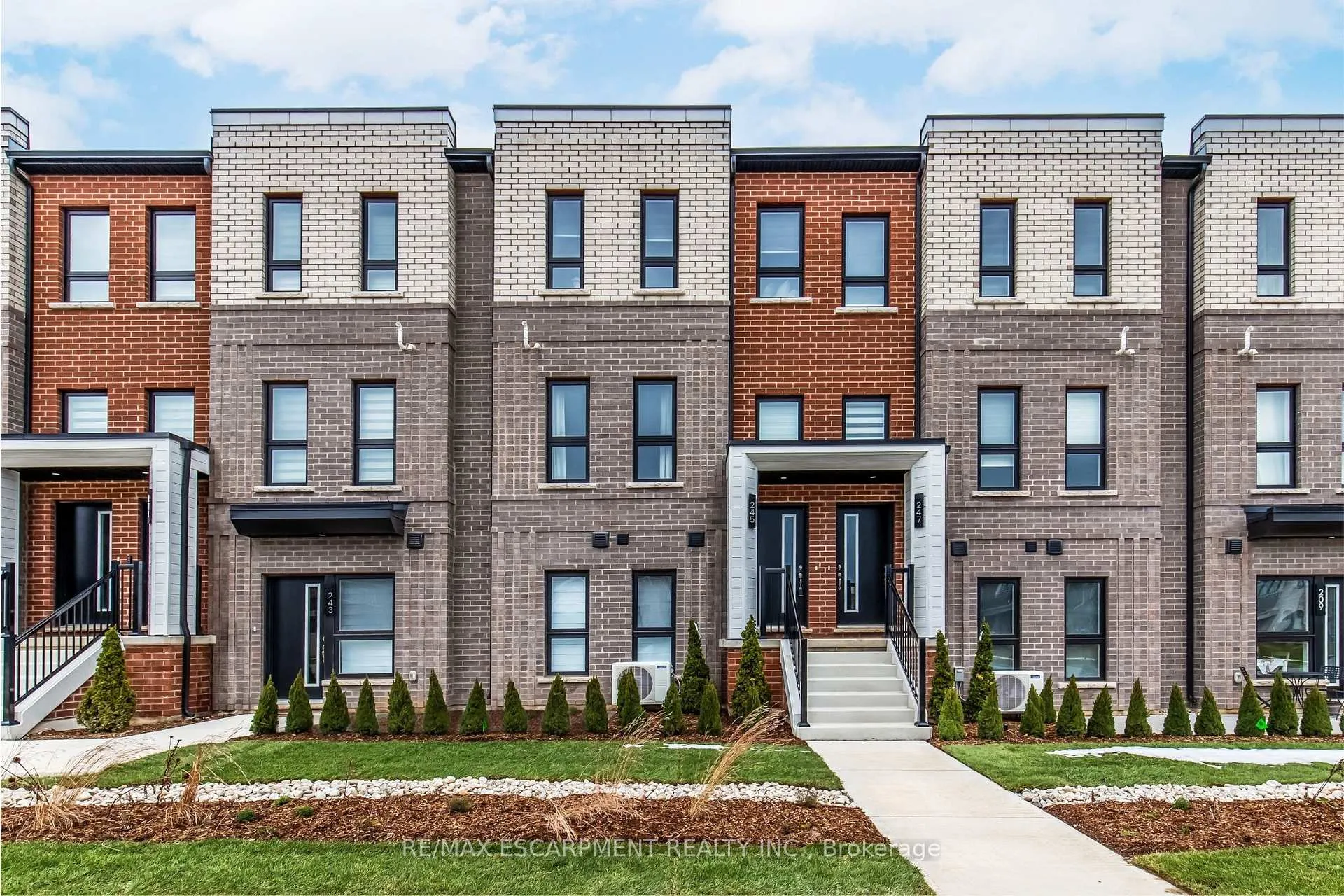 Photo 1 of 243 Burke Street, Hamilton, Waterdown — HOMEH