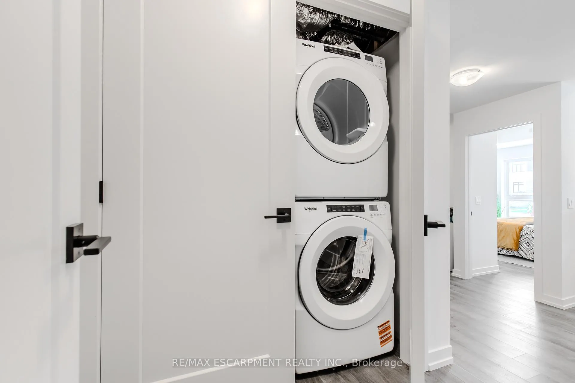 Photo 12 of 243 Burke Street, Hamilton, Waterdown — HOMEH