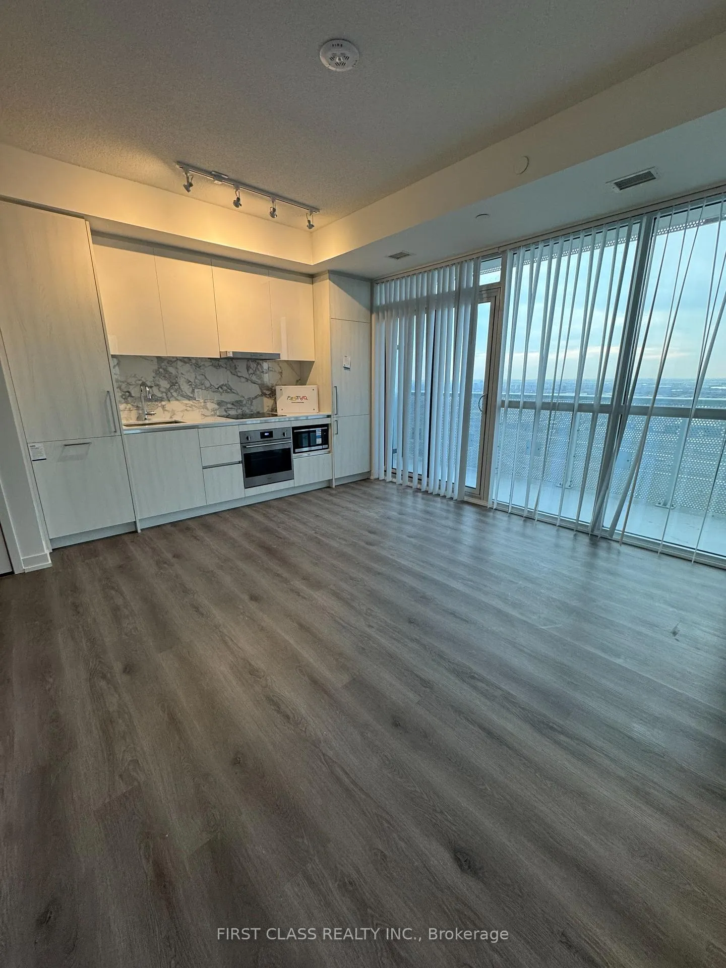 Photo 1 of Unit 3309, 225 Commerce Street, Vaughan, Vaughan Corporate Centre — HOMEH