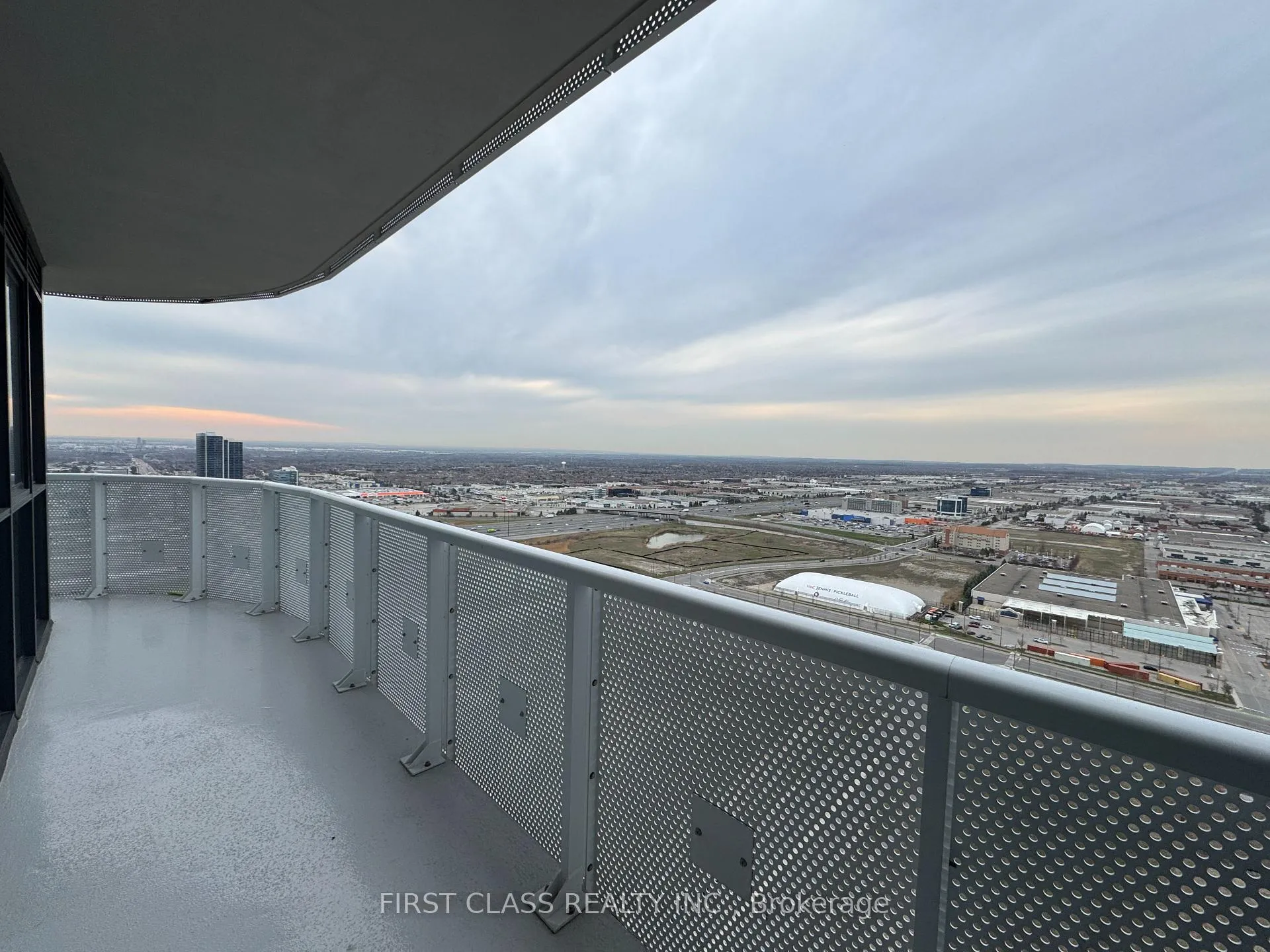 Photo 2 of Unit 3309, 225 Commerce Street, Vaughan, Vaughan Corporate Centre — HOMEH