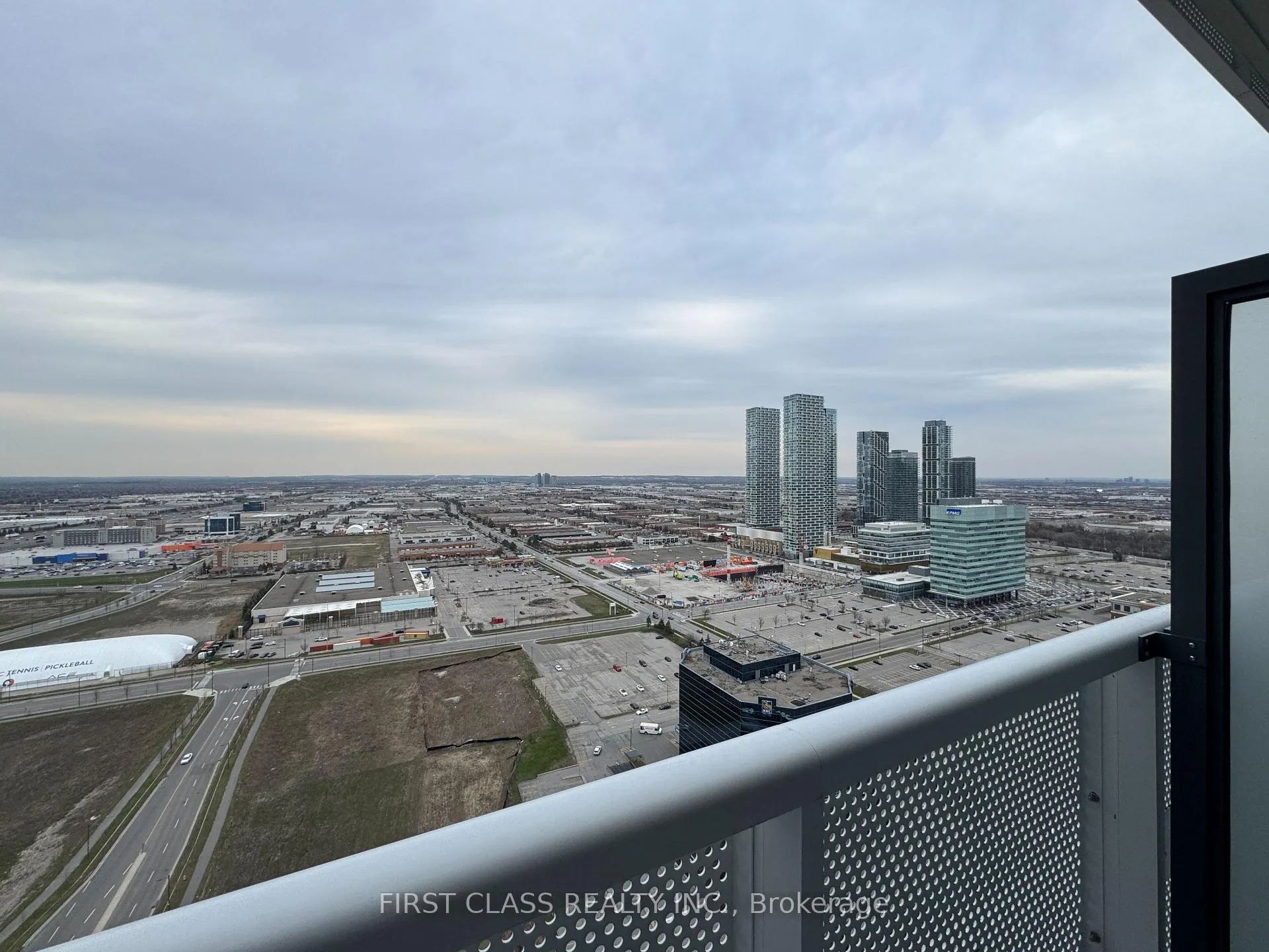 Photo 3 of Unit 3309, 225 Commerce Street, Vaughan, Vaughan Corporate Centre — HOMEH