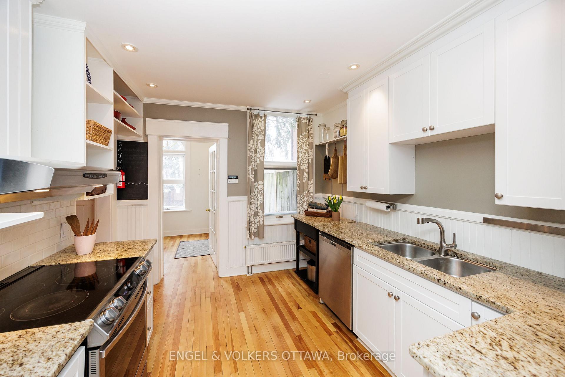 Photo 15 of 11 Howick Place, Ottawa, Glebe — HOMEH