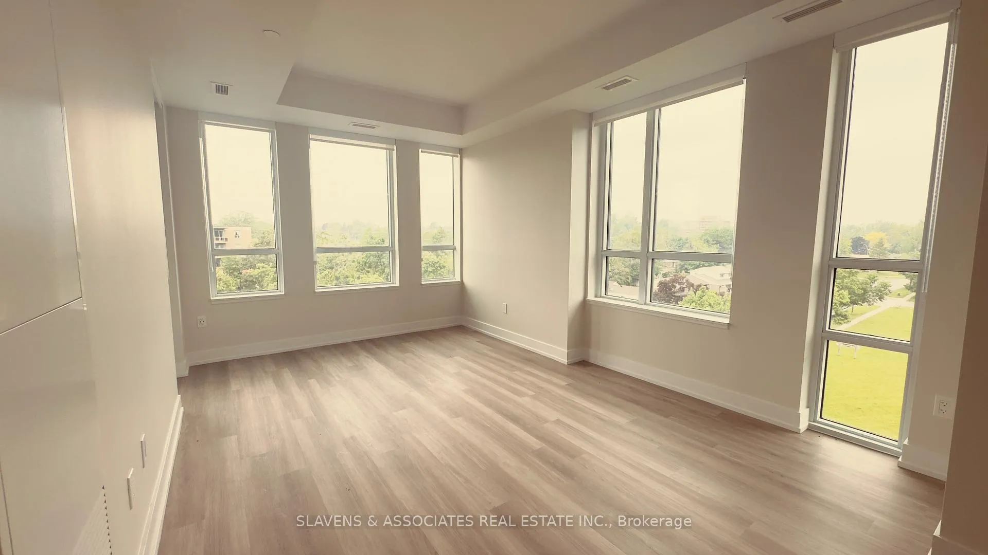 Photo 7 of Unit 606, 41 Johnson Street, Barrie, North Shore — HOMEH