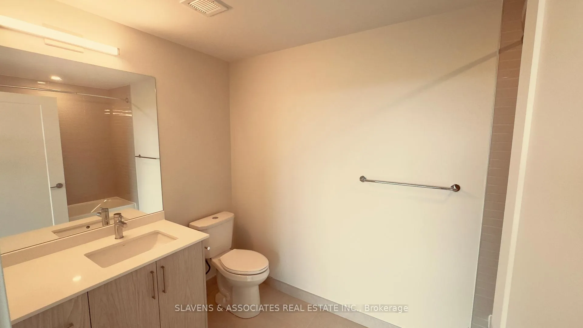 Photo 14 of Unit 606, 41 Johnson Street, Barrie, North Shore — HOMEH